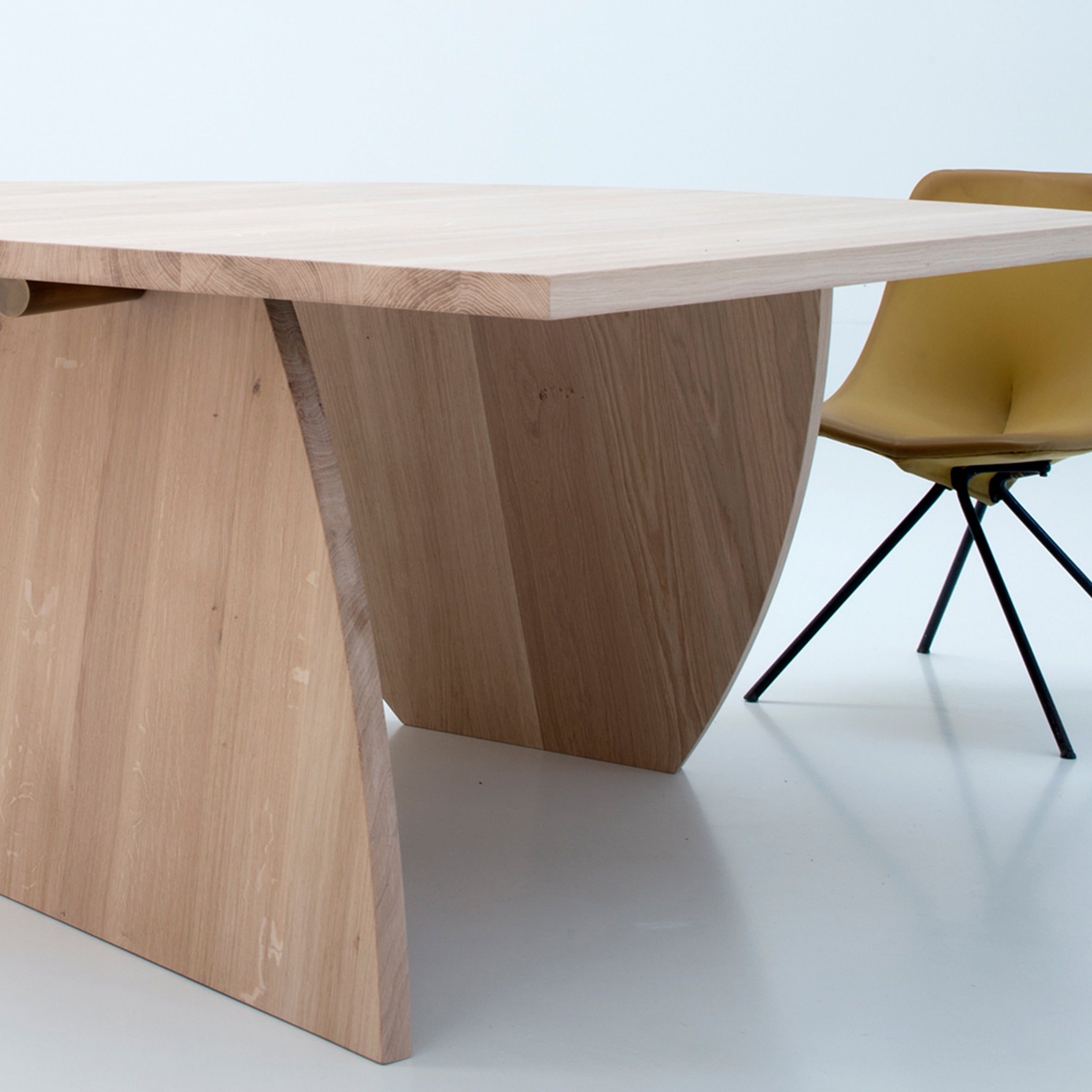 T-Elements Dining Table