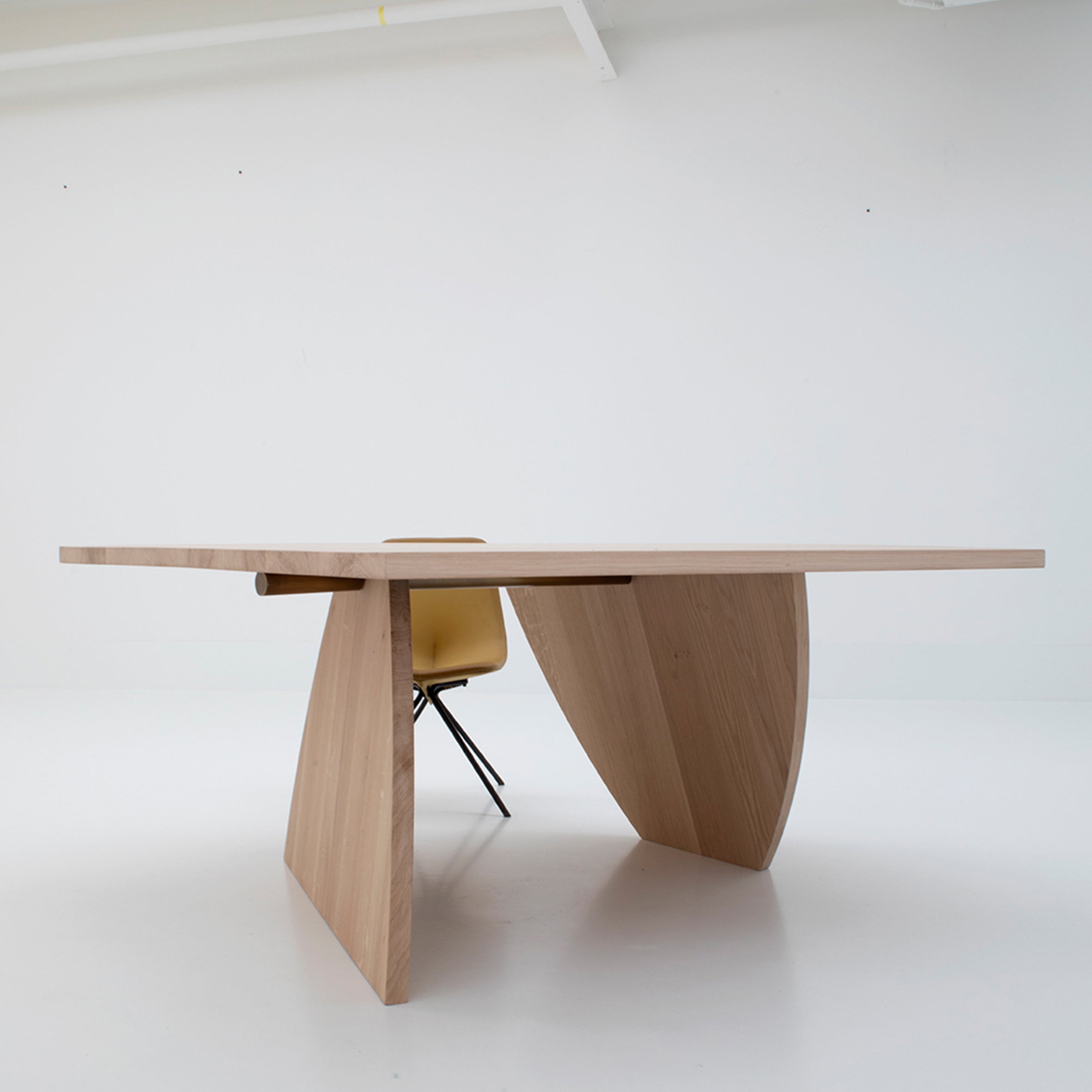 T-Elements Dining Table