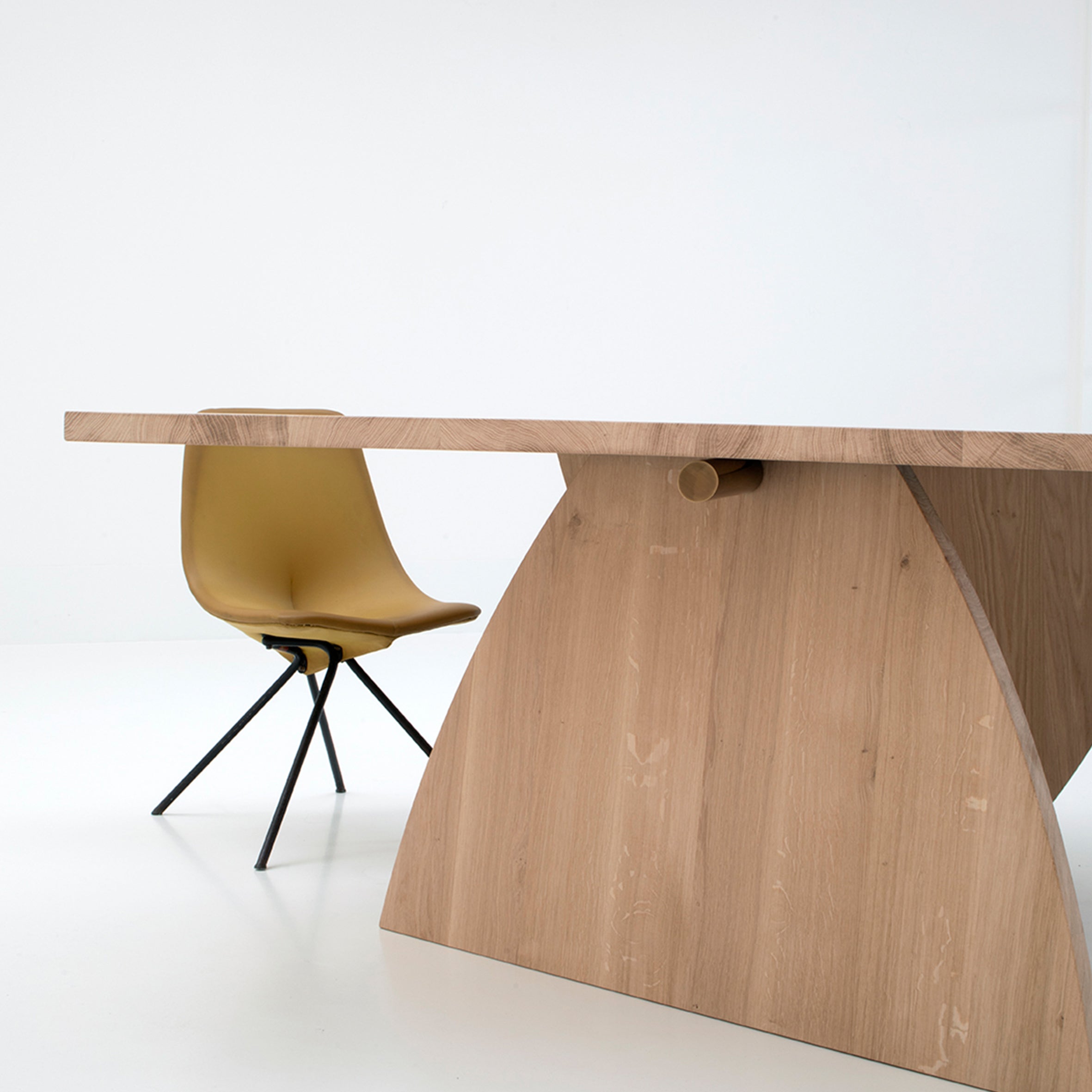 T-Elements Dining Table