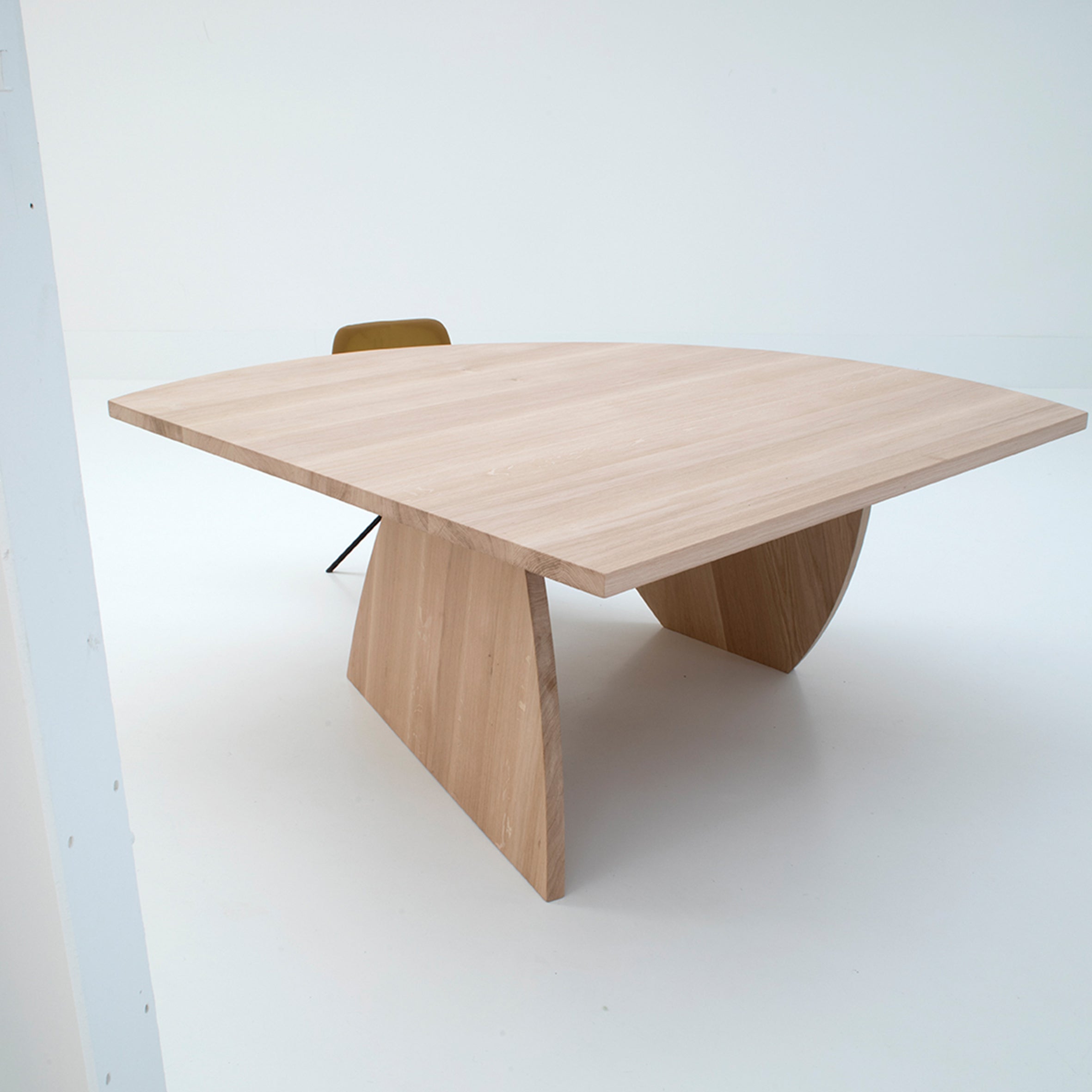 T-Elements Dining Table