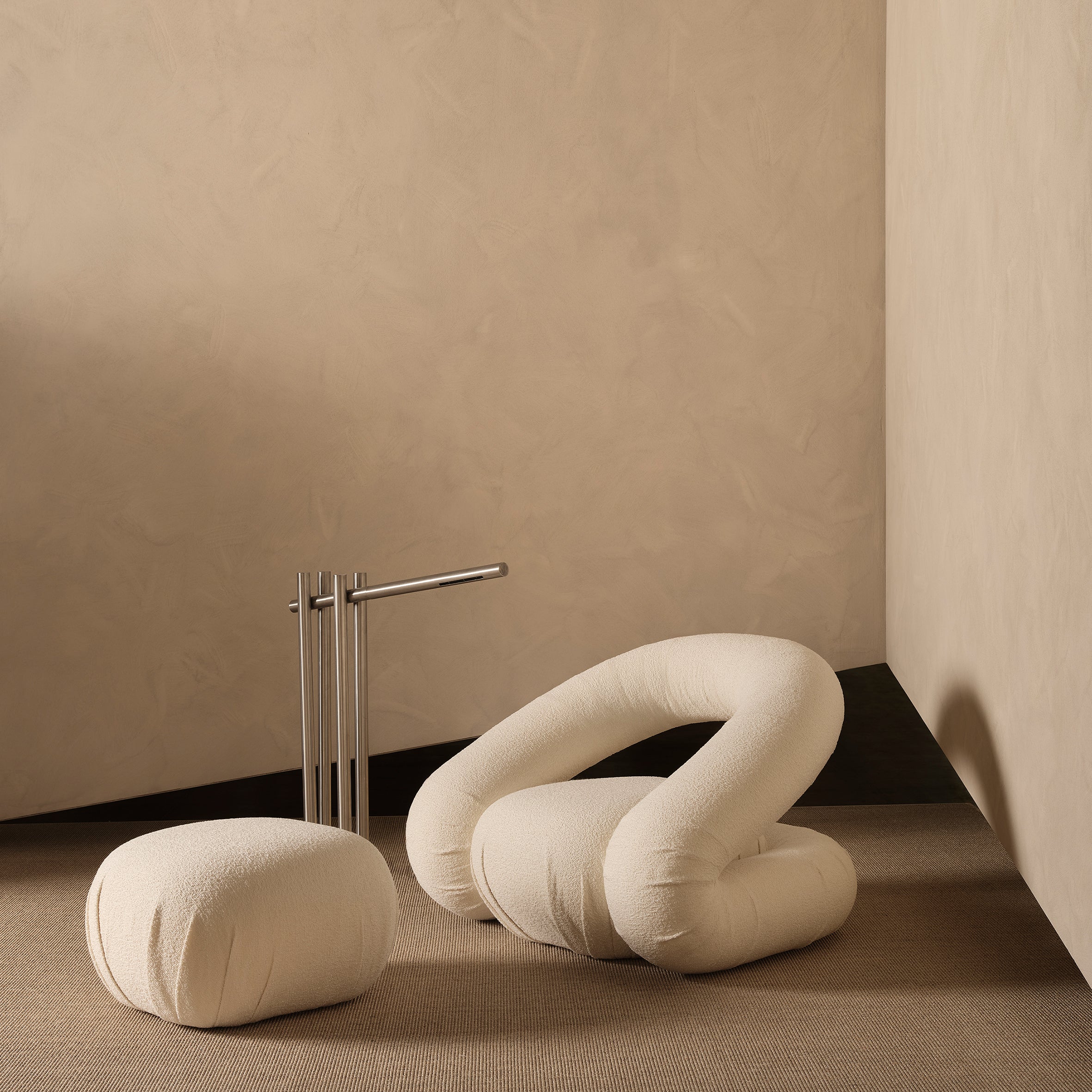 Peggy Lounge Chair