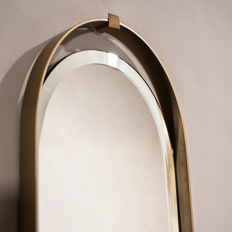 Arles Mirror