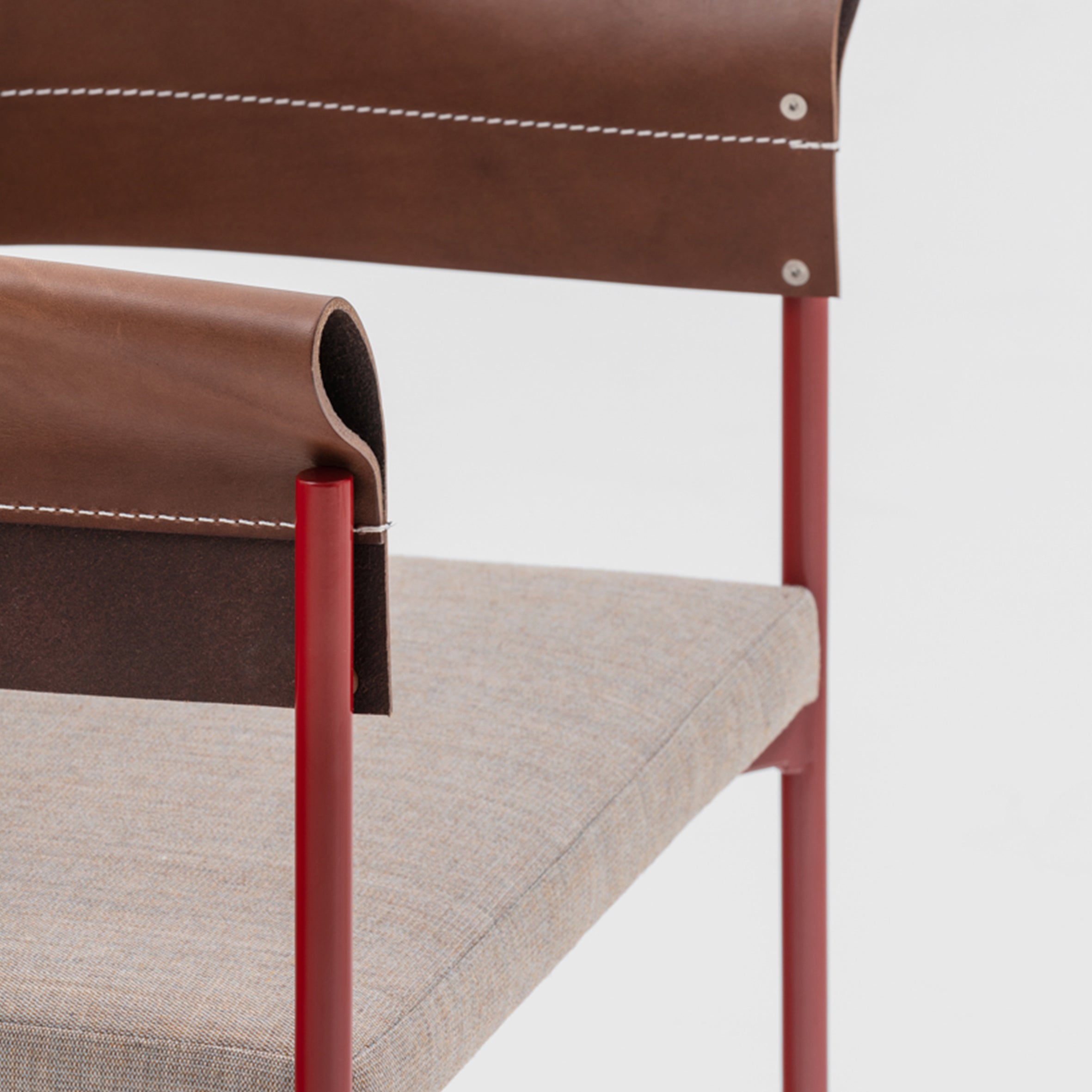 Gomito Armchair