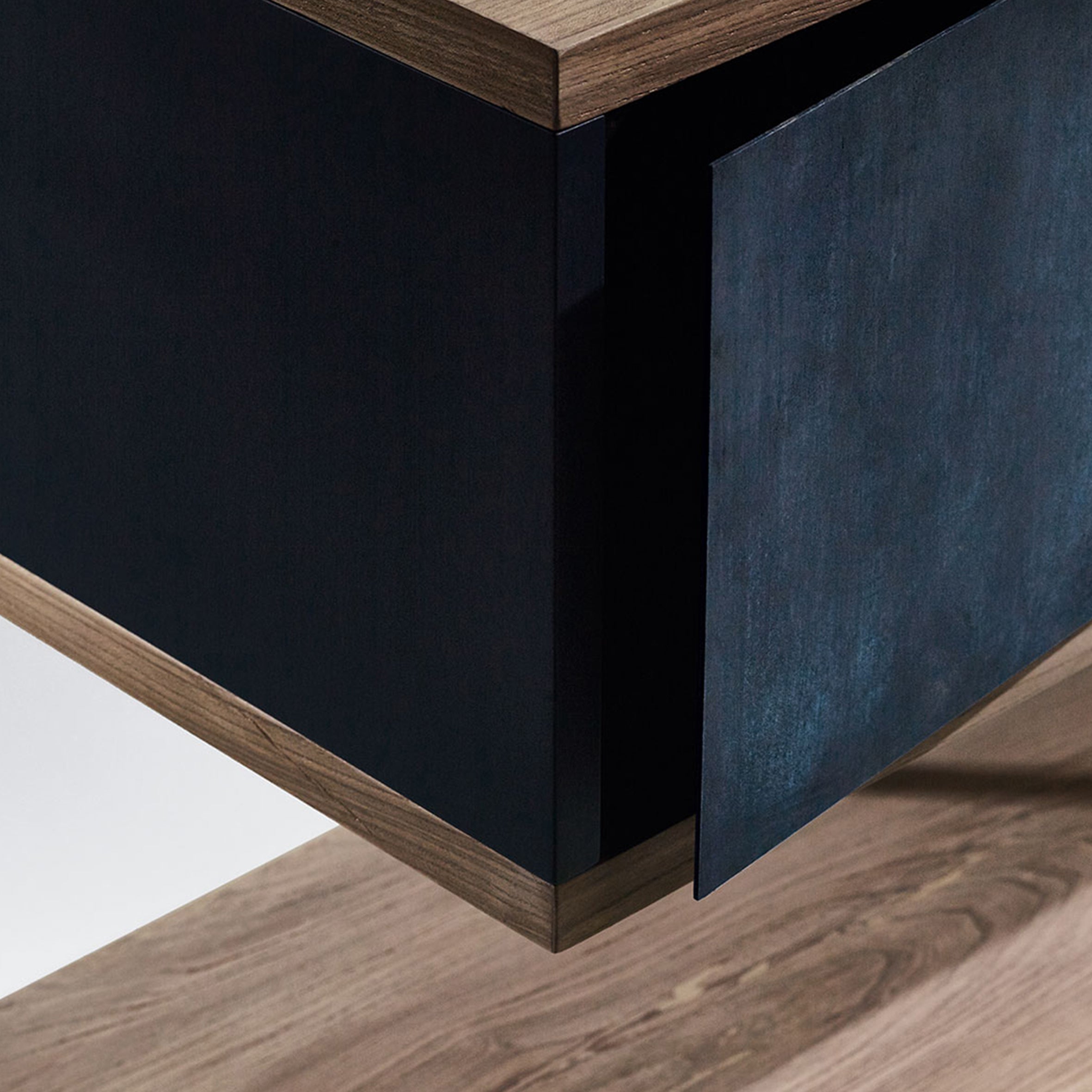 Pivot Bookshelf A