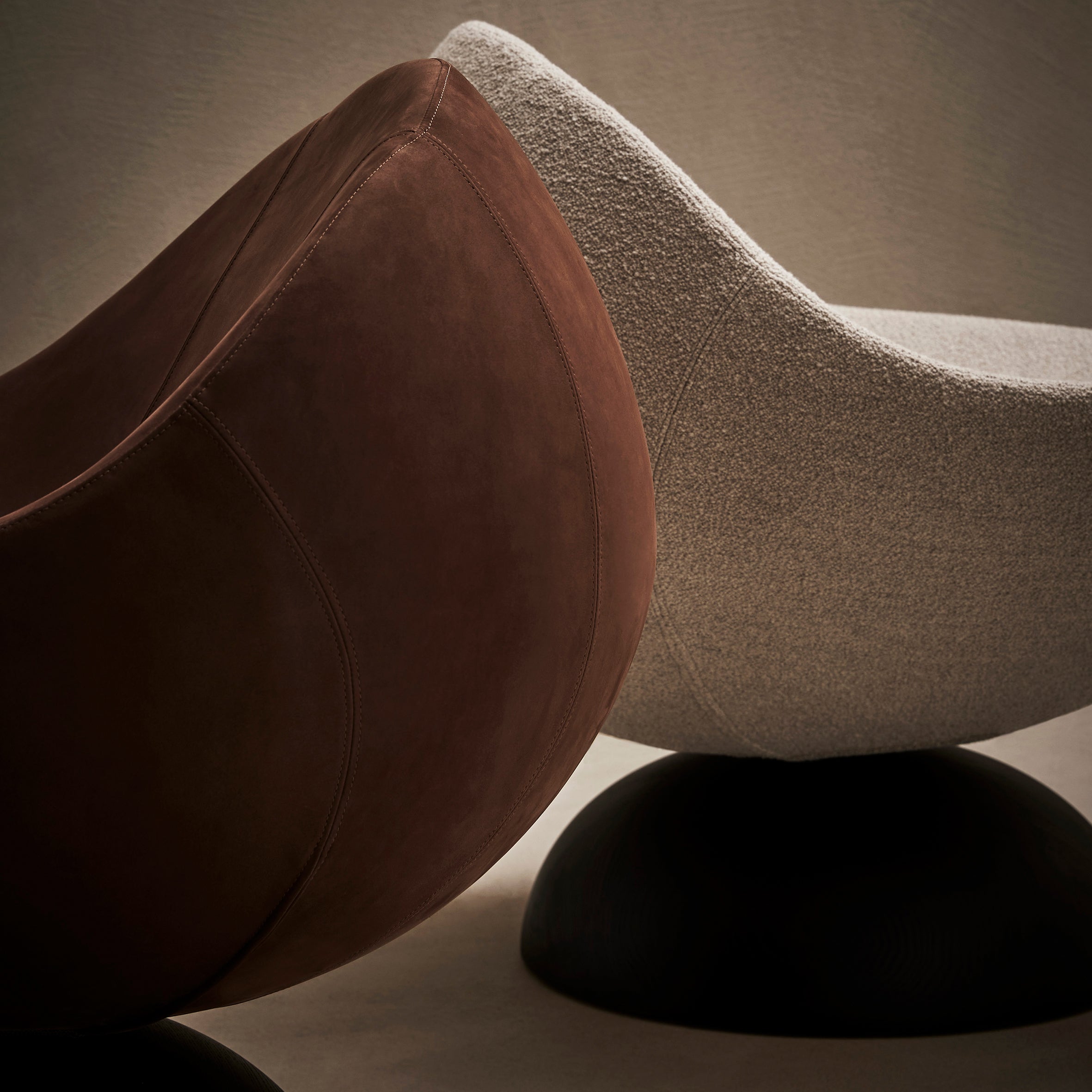 Glove Lounge Chair