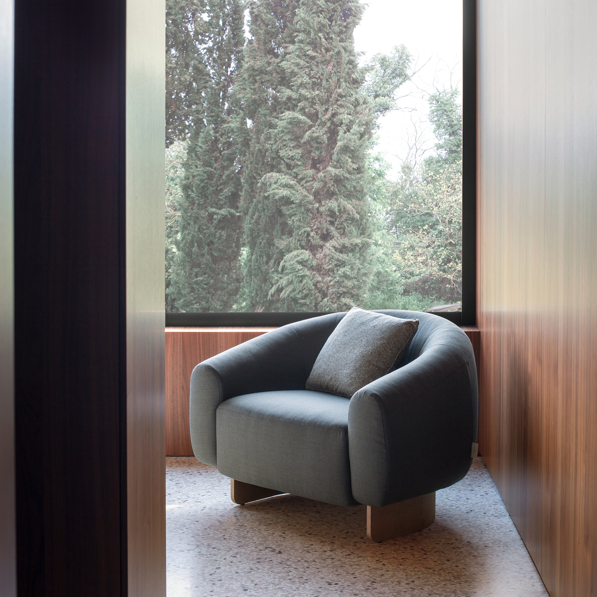 Betty Lounge Chair