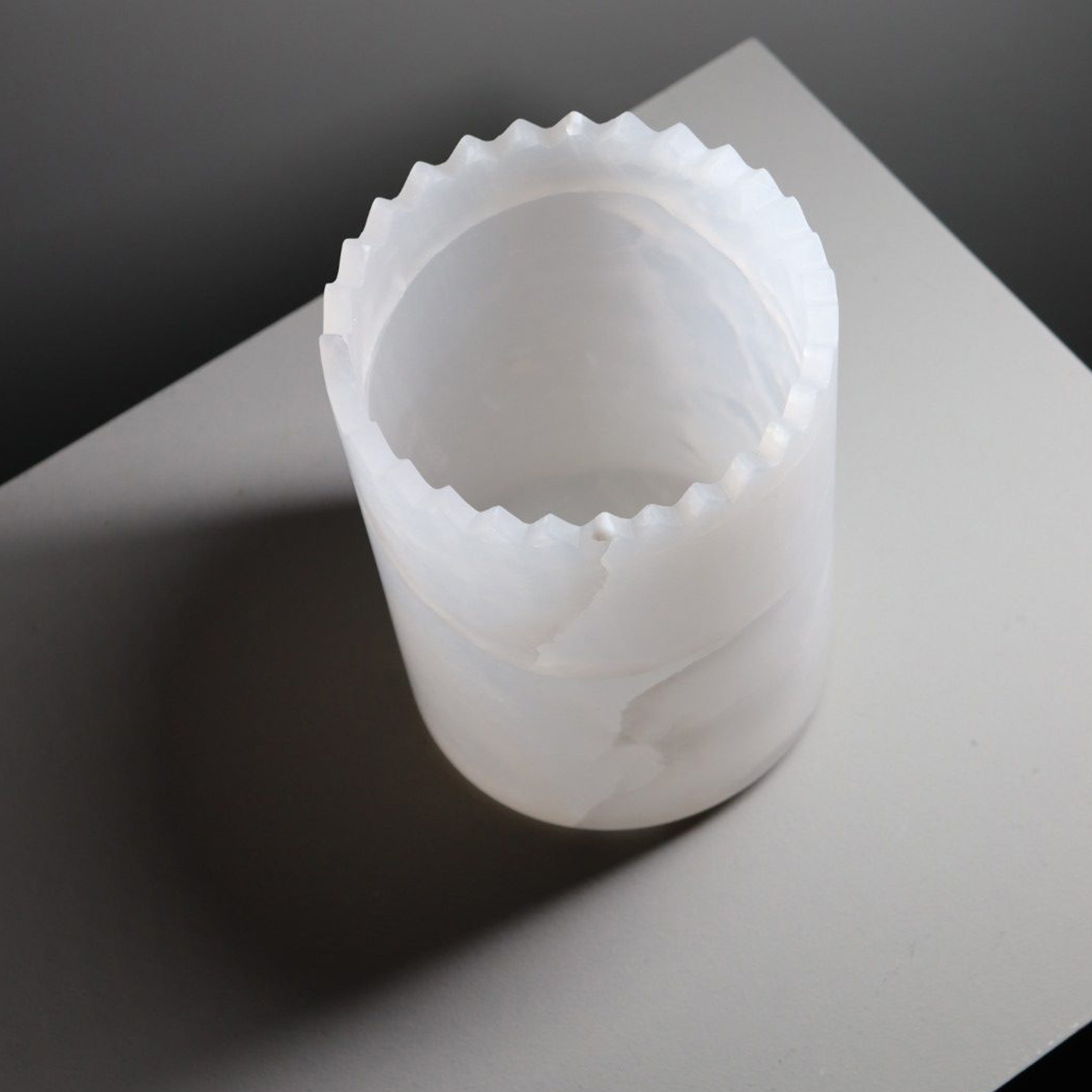 Triangoli Vase L - White Onyx