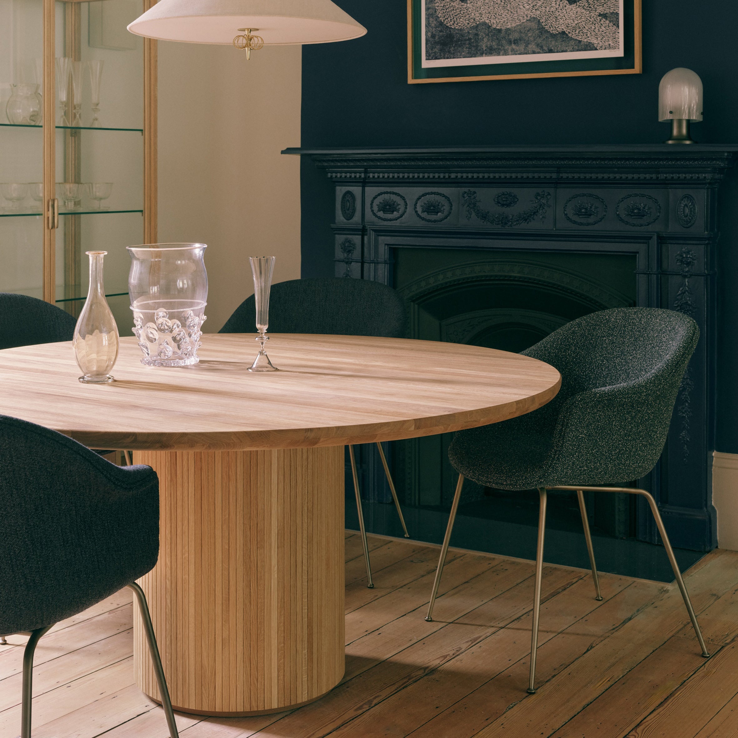 Moon Round Dining Table