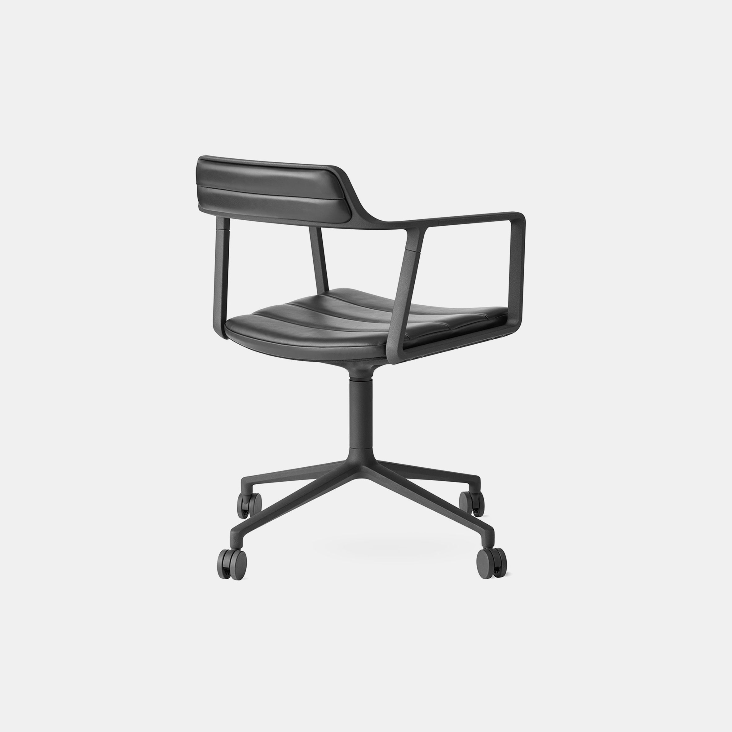 Vipp452 Swivel Chair