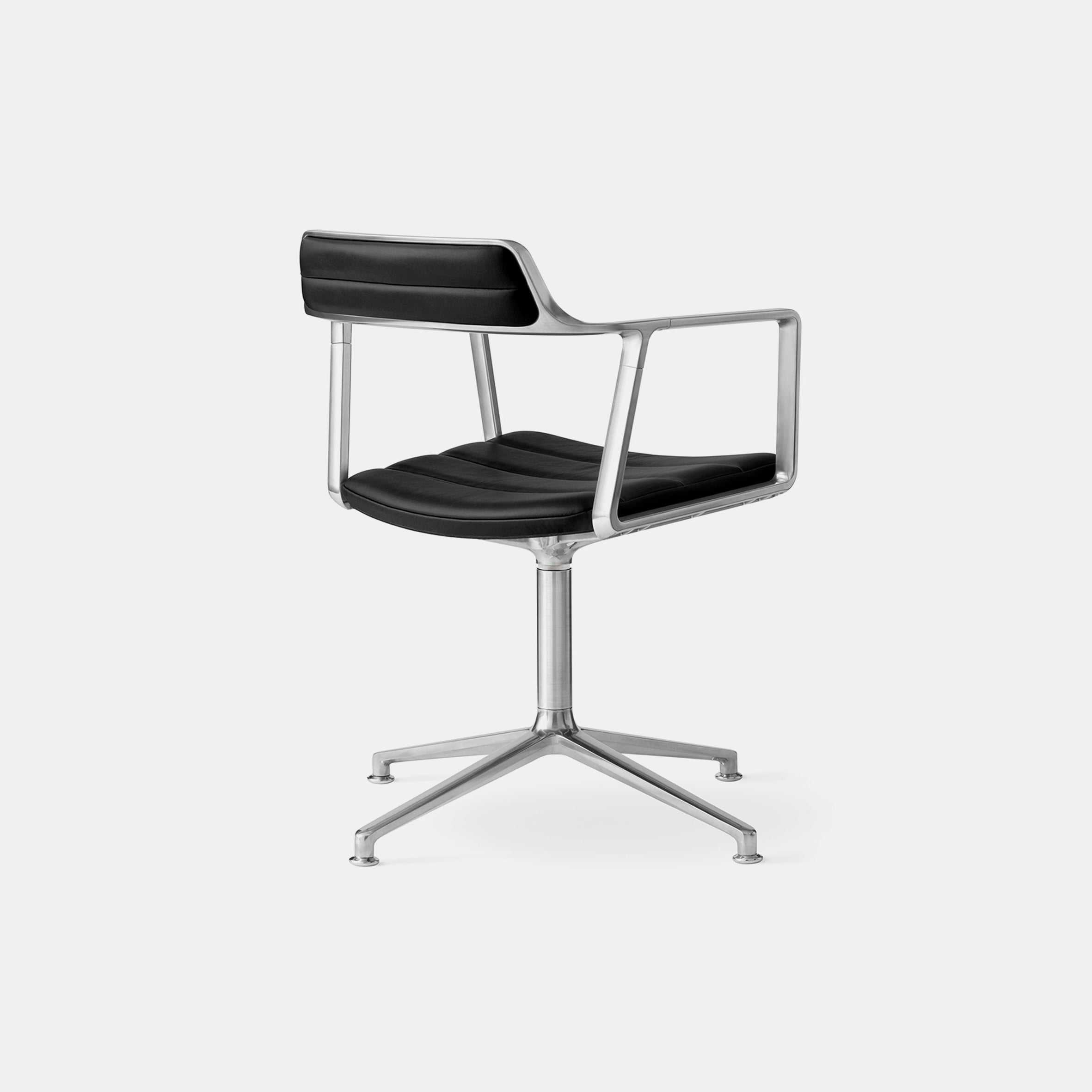 Vipp452 Swivel Chair