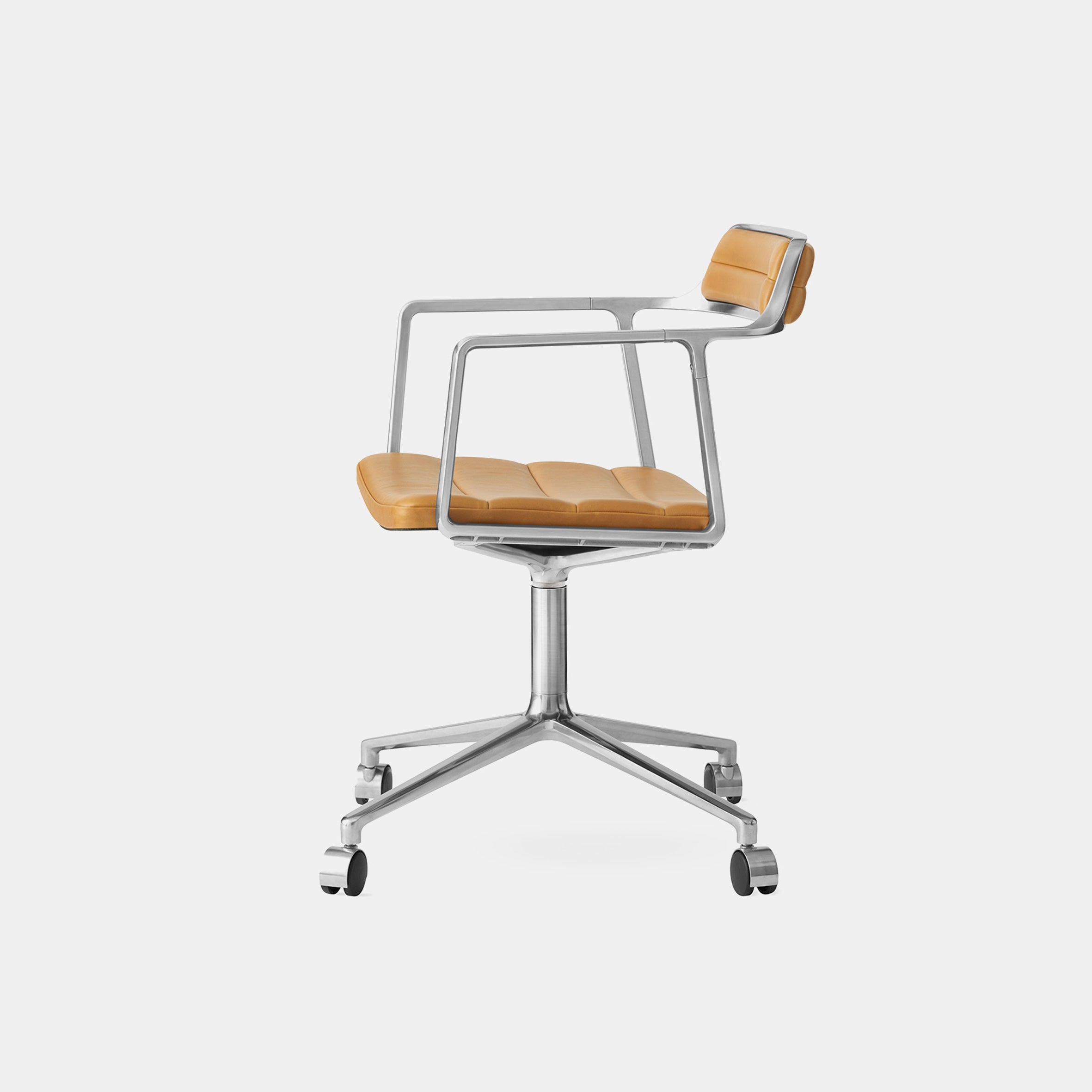 Vipp452 Swivel Chair