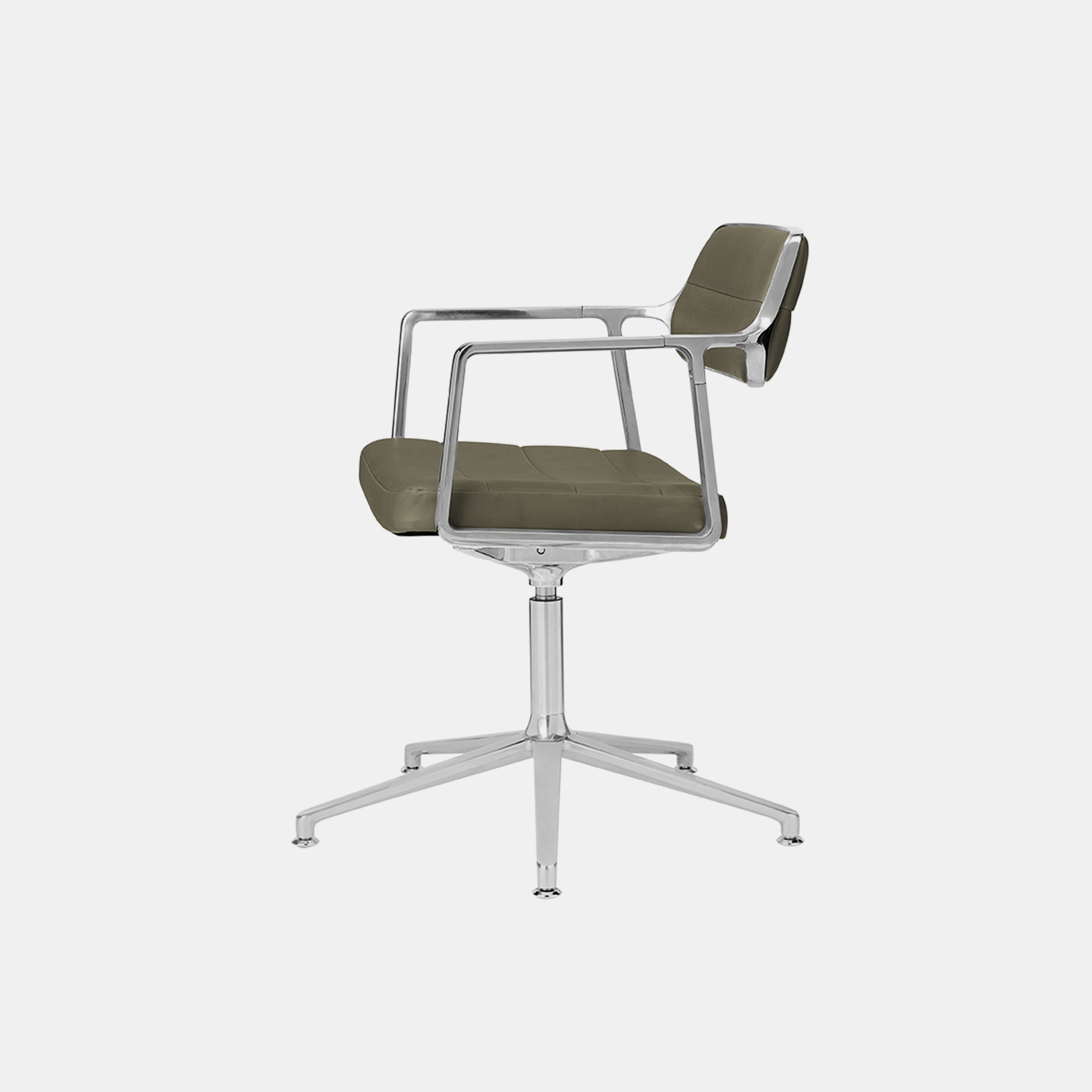 Vipp453+ Swivel Chair