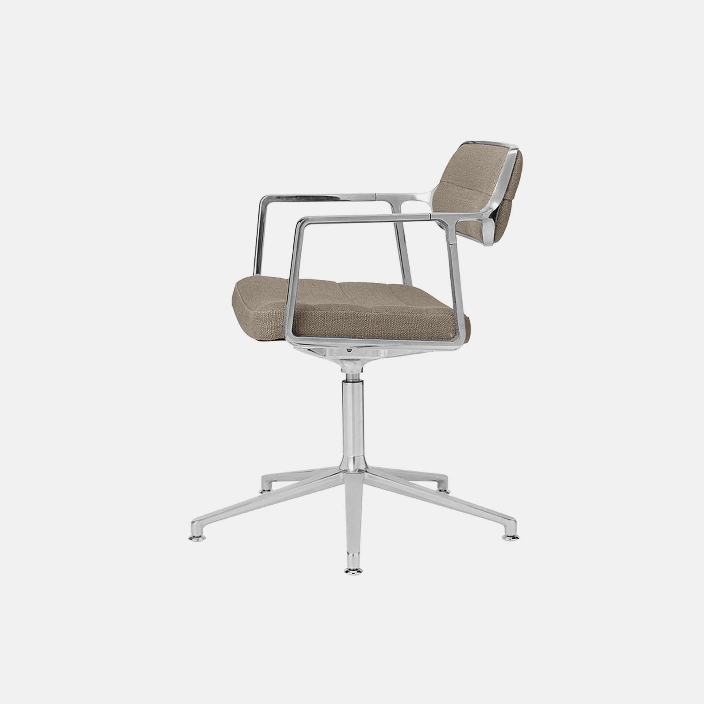 Vipp453+ Swivel Chair