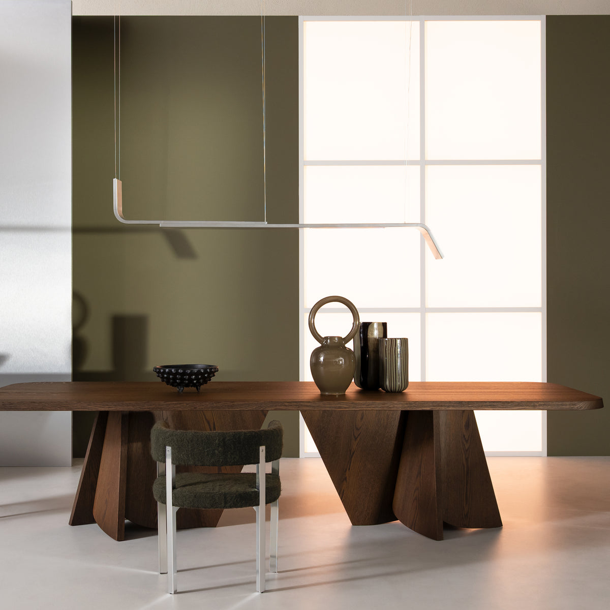Zaho Dining Table