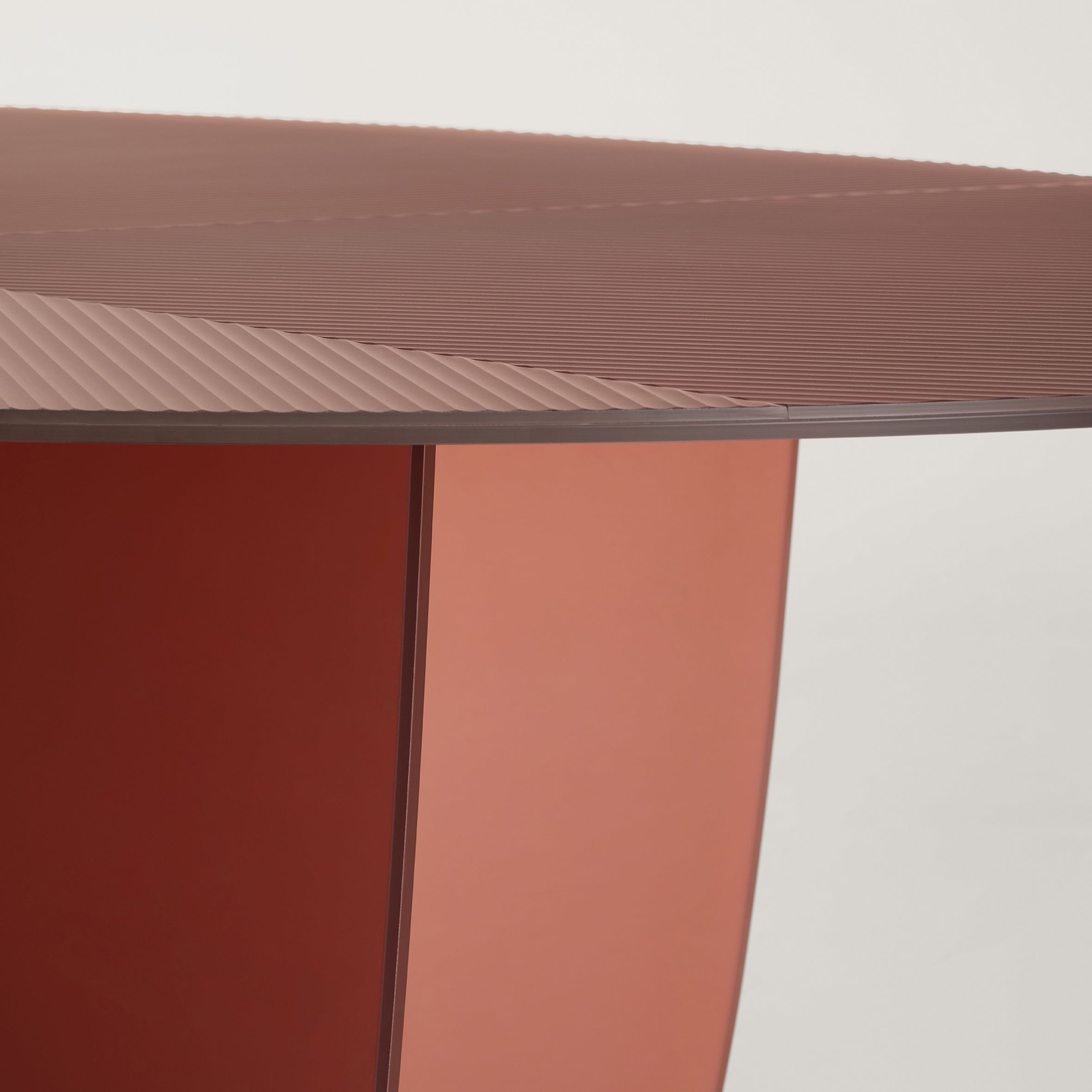 Akur Dining Table
