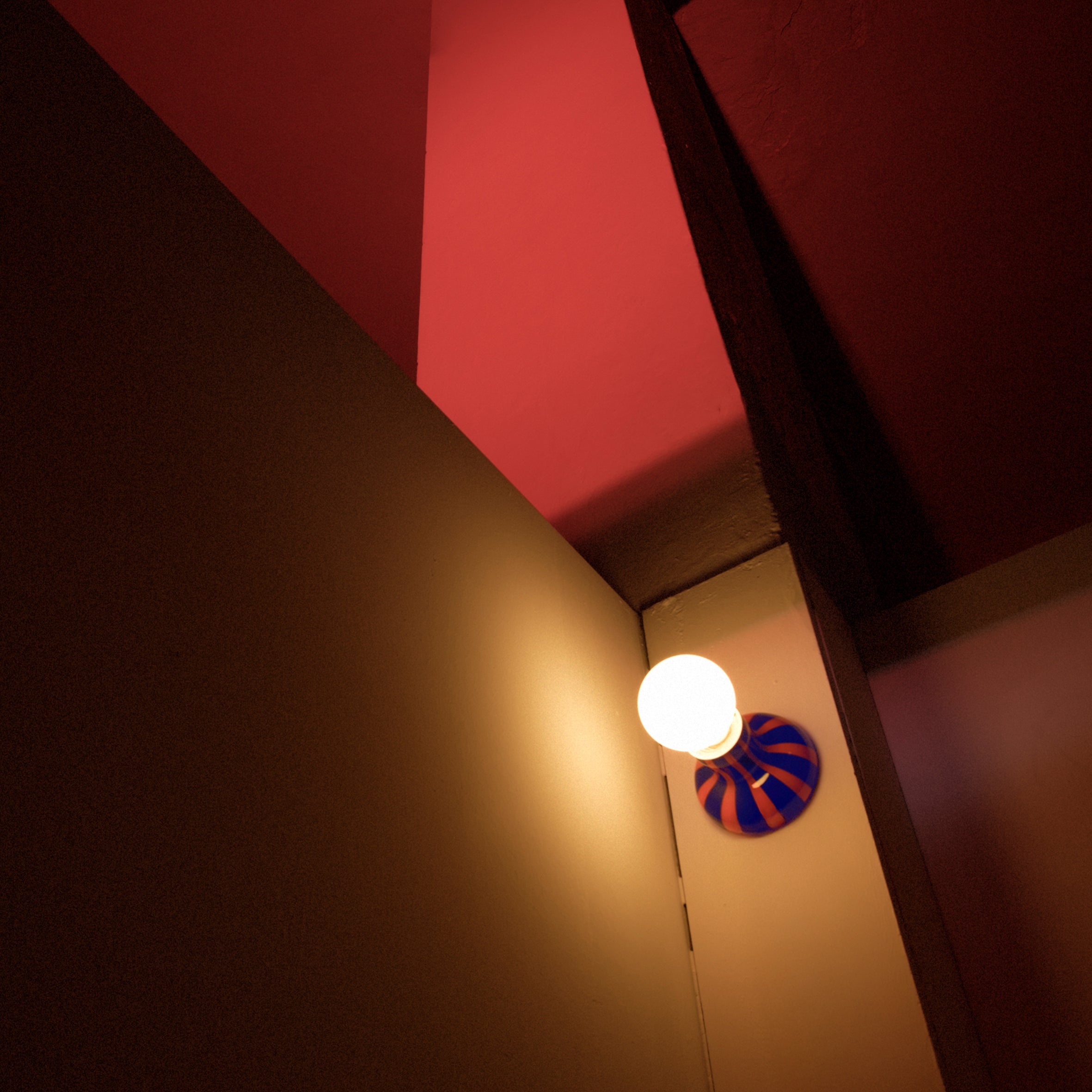 Ultras Sconce