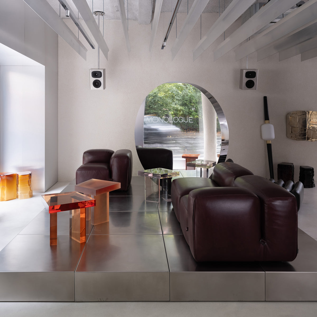 Le Mura Sofa - Zareen
