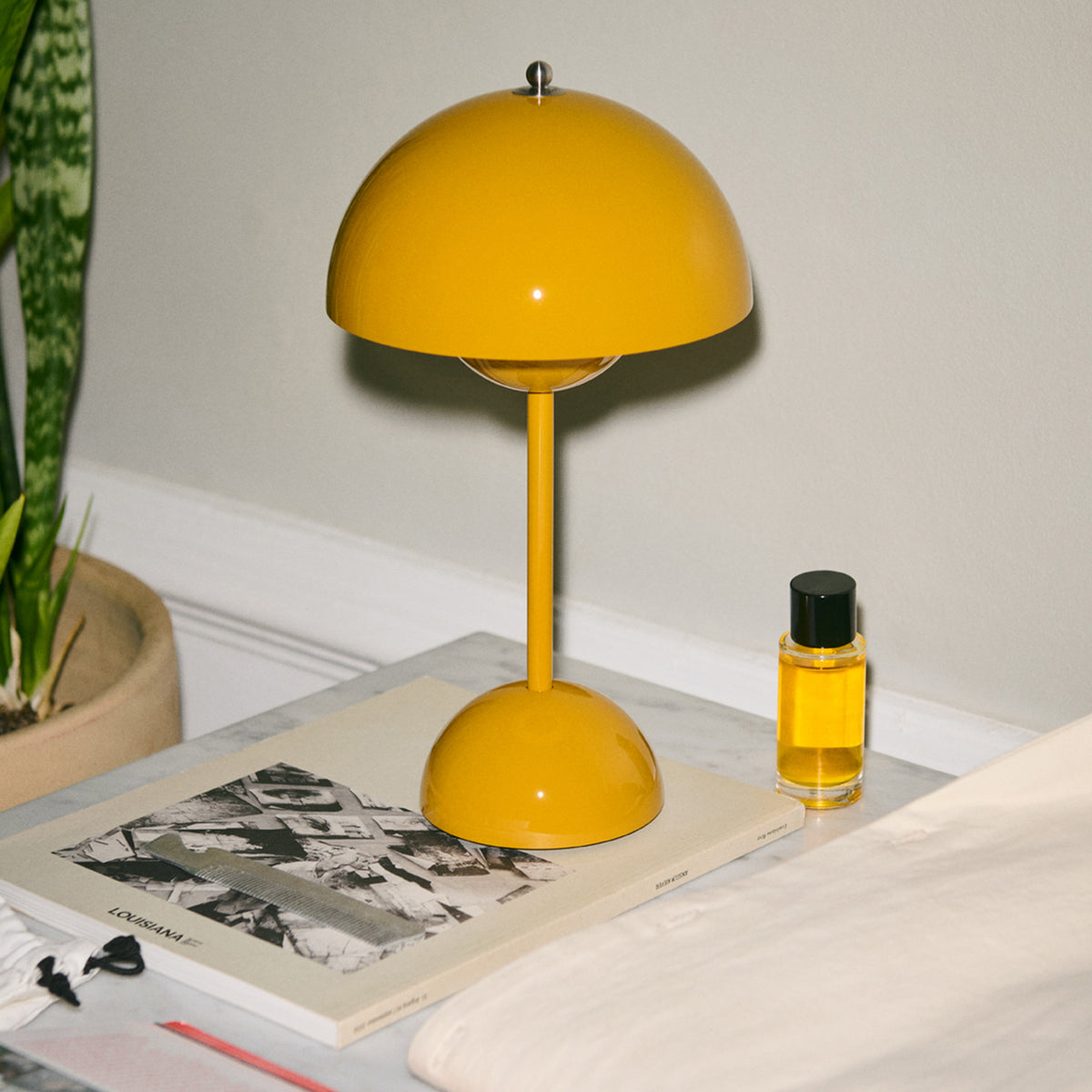 Flowerpot Portable Lamp VP9