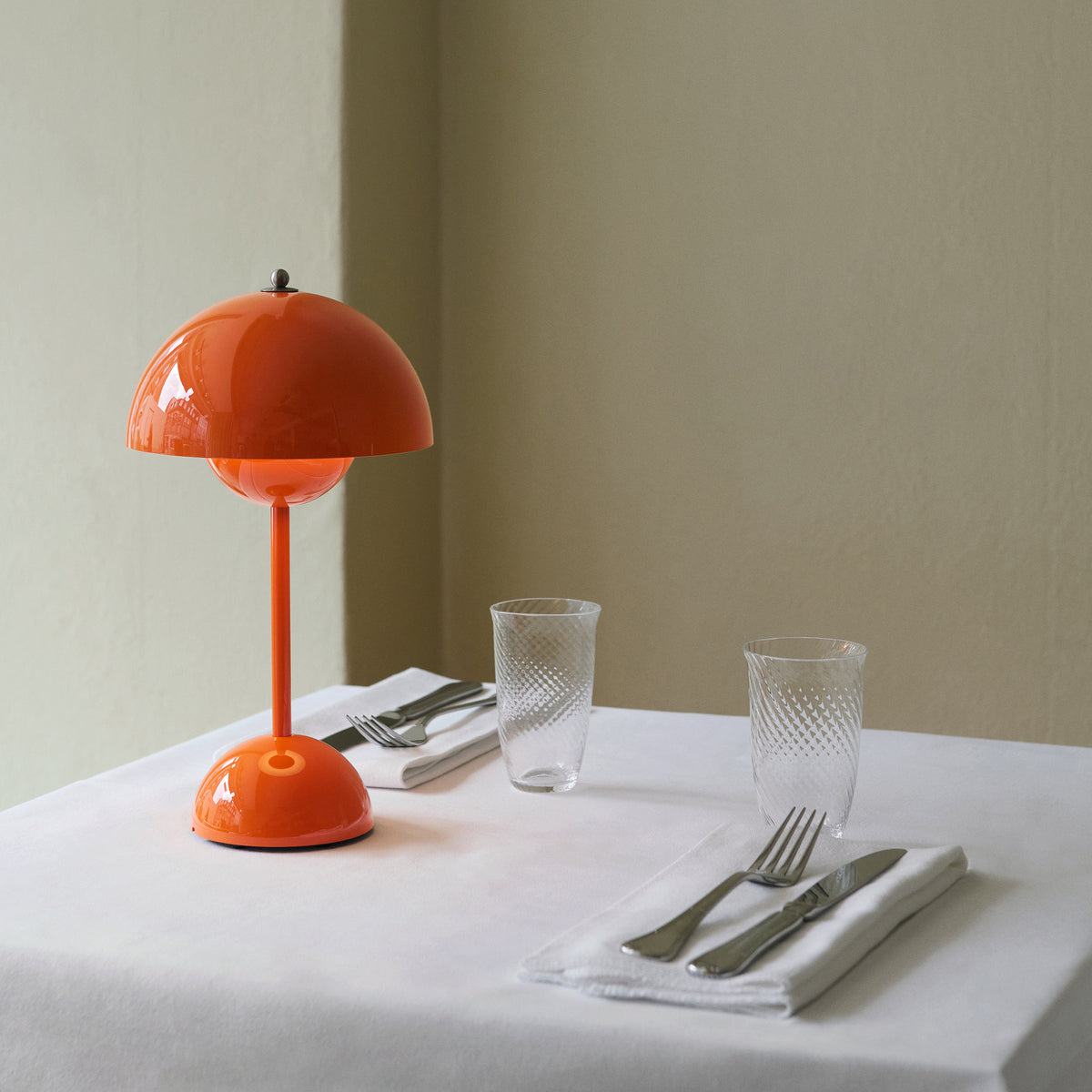 Flowerpot Portable Lamp VP9
