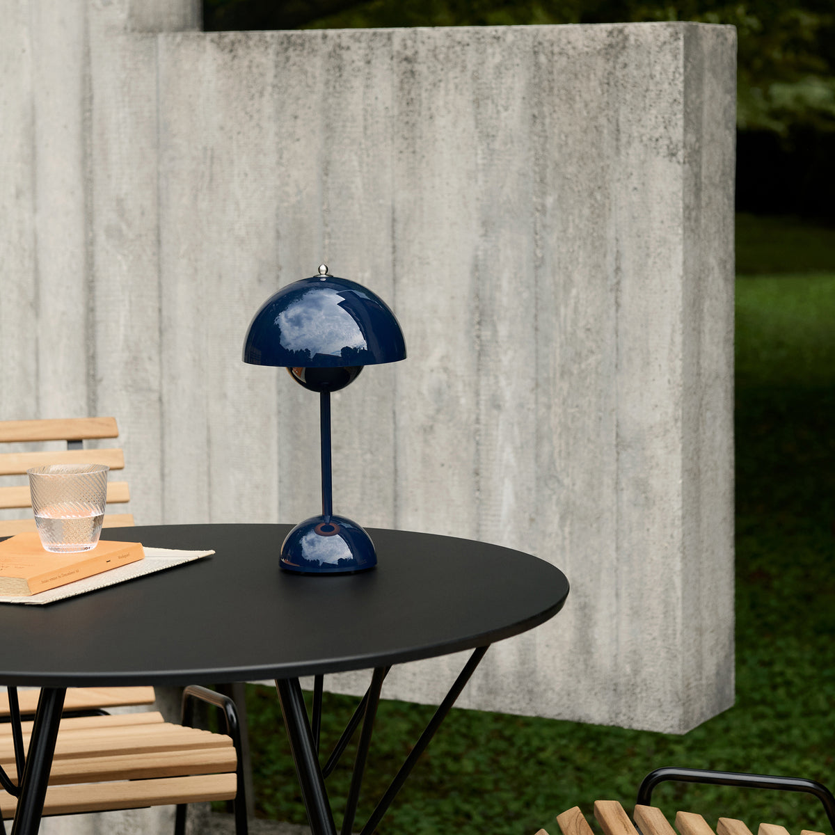 Flowerpot Portable Lamp VP9