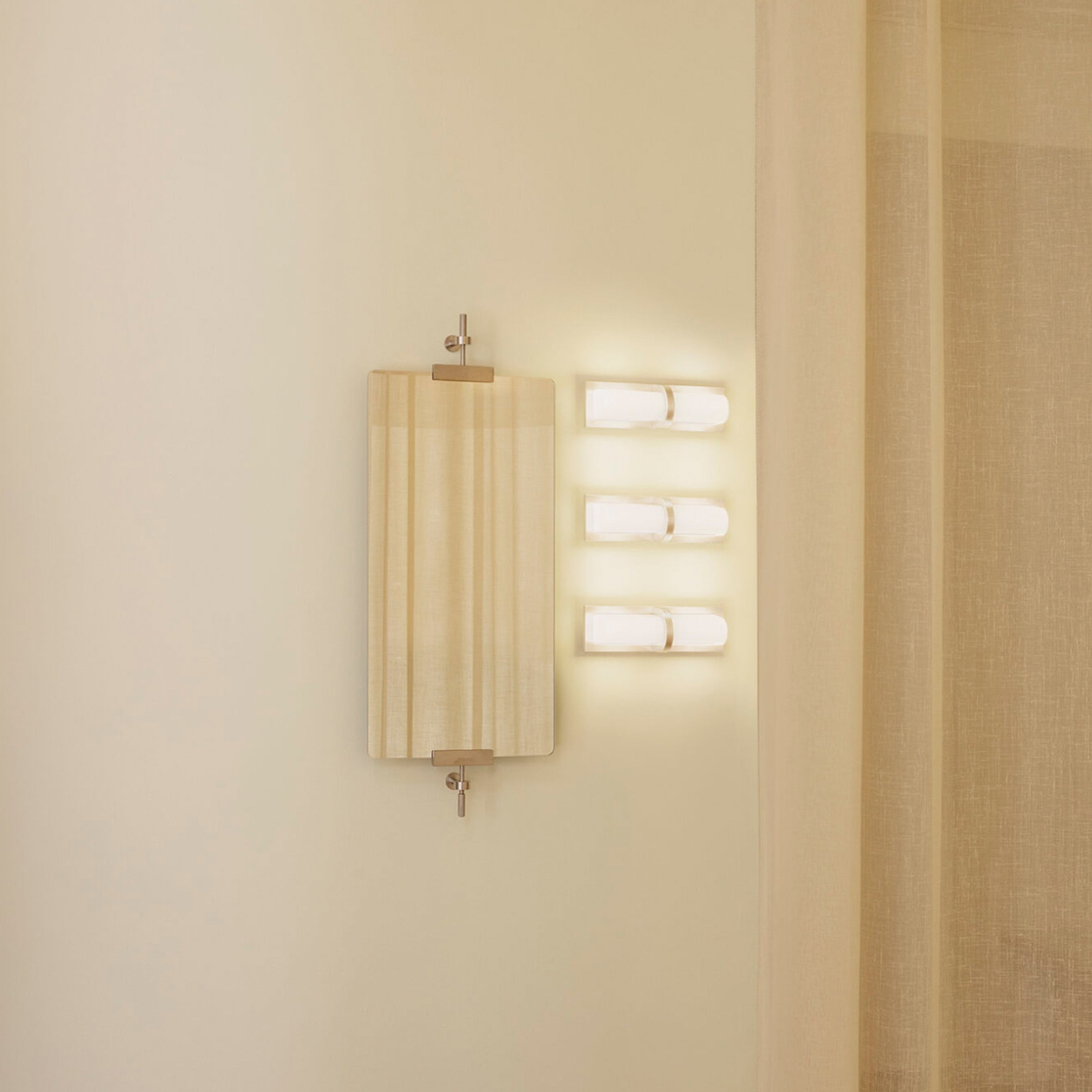 Ublo Wall Light