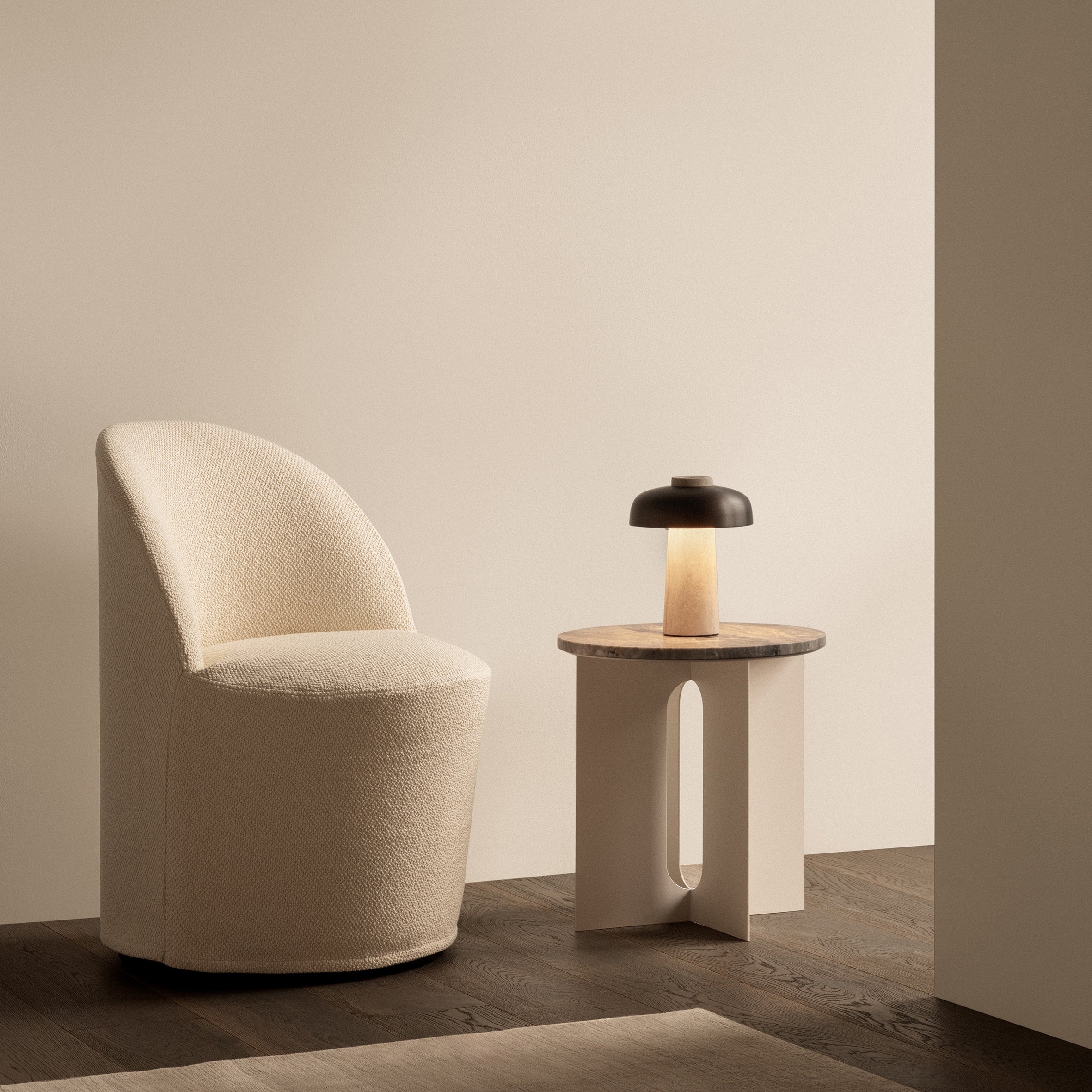 Reverse Portable Lamp