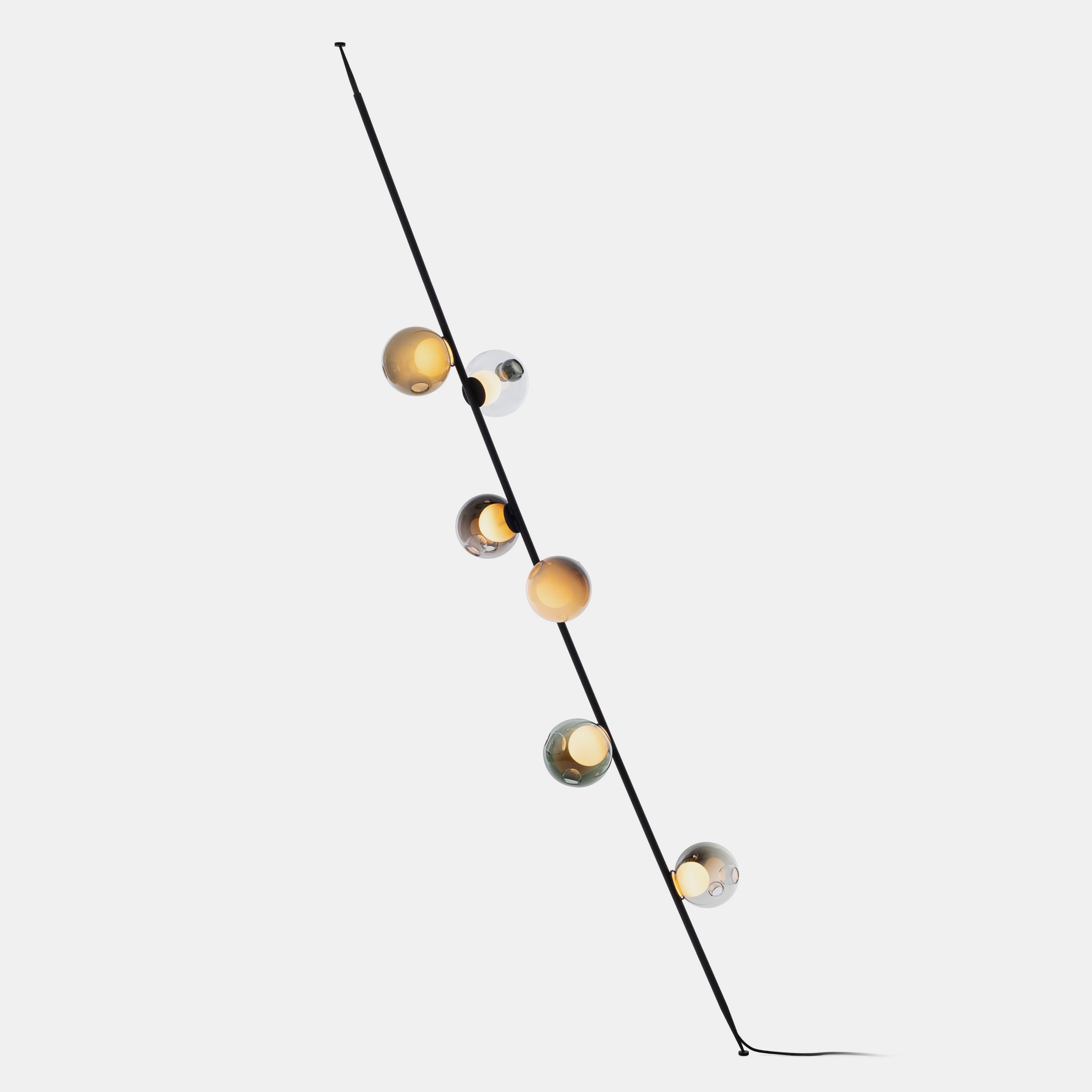 28 Floor-to-Ceiling Lamp