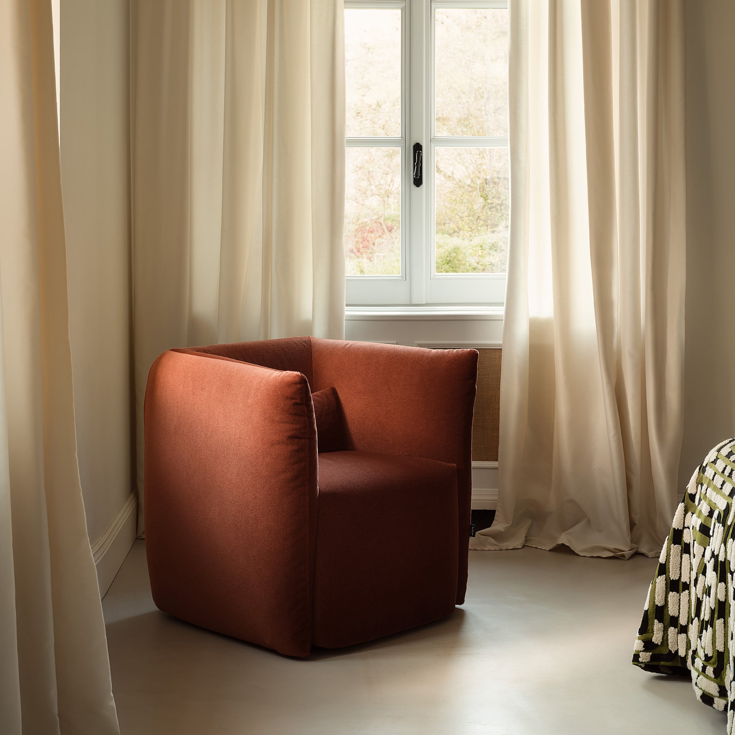 Jill Lounge Chair