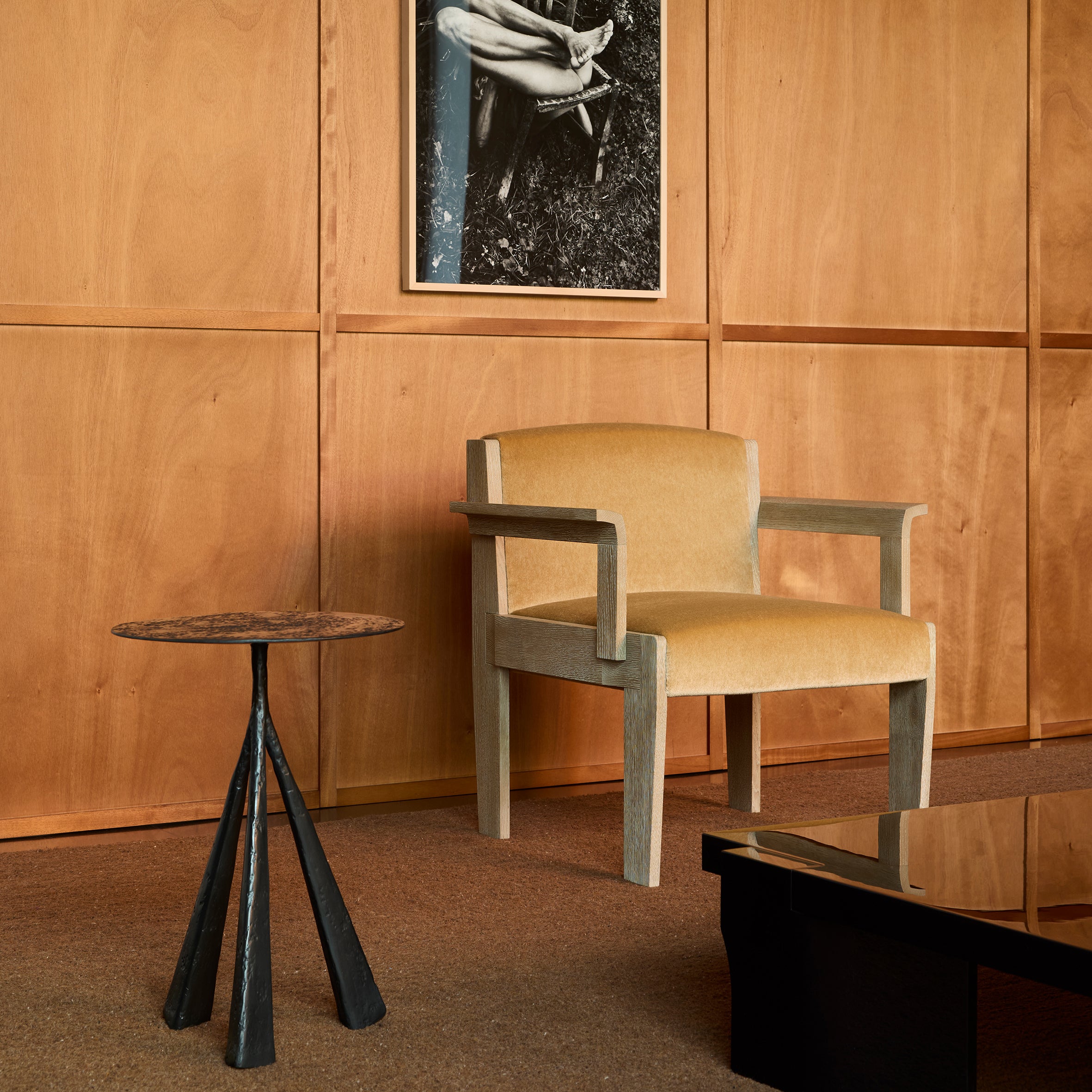 GIL Low Chair with Armrests