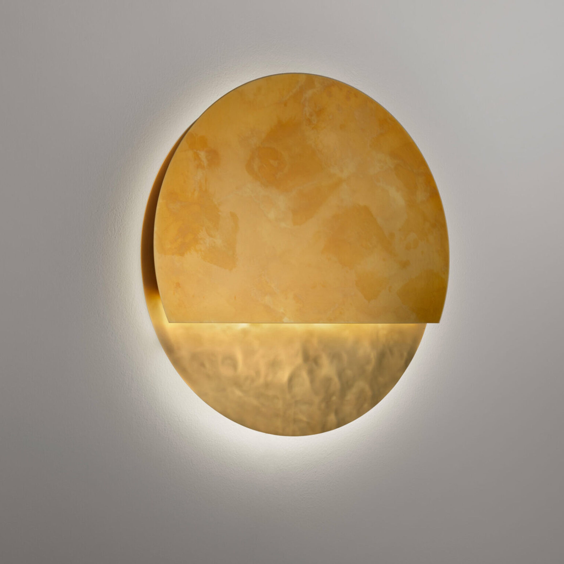 Light & Shade Wall Lamp