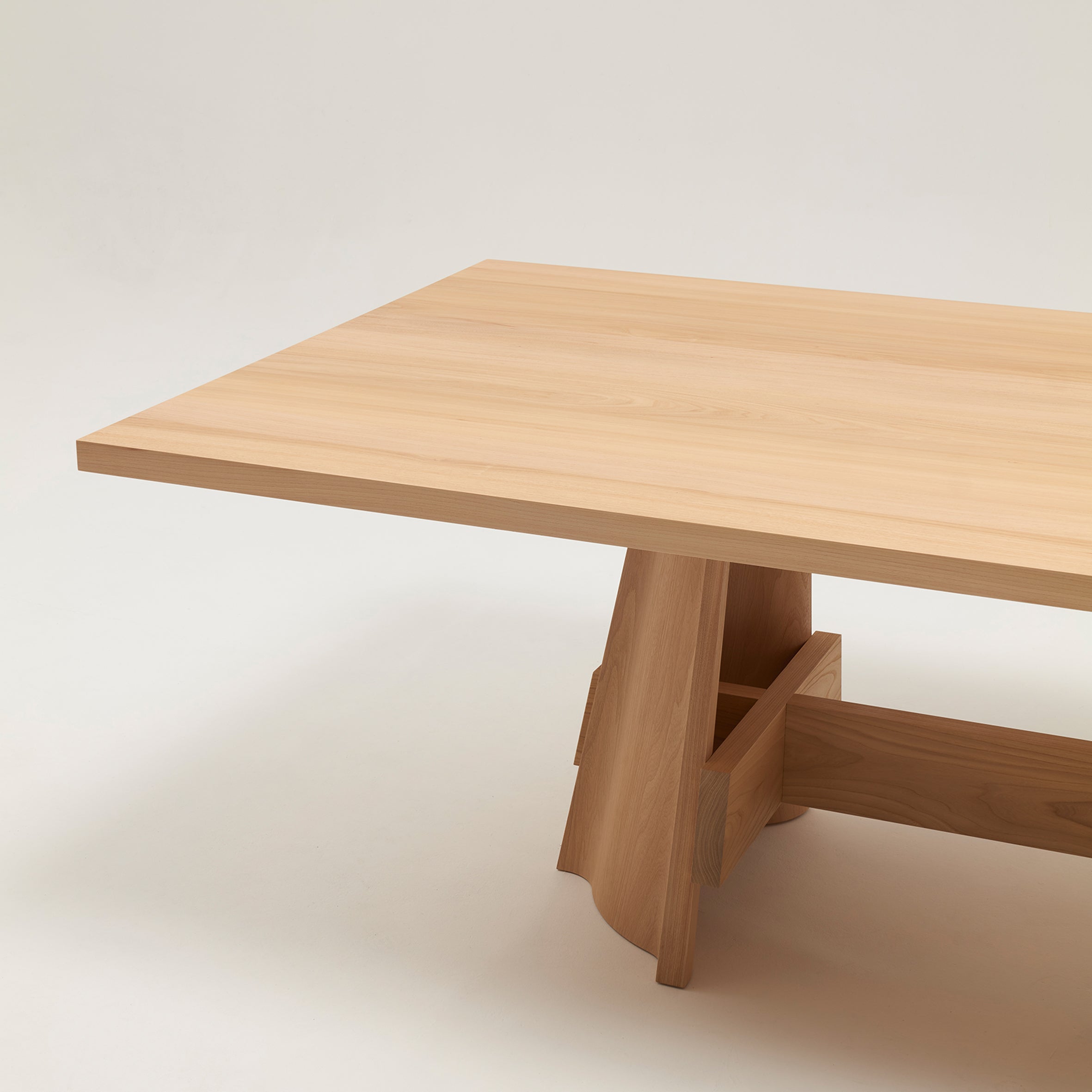 ORI Dining Table