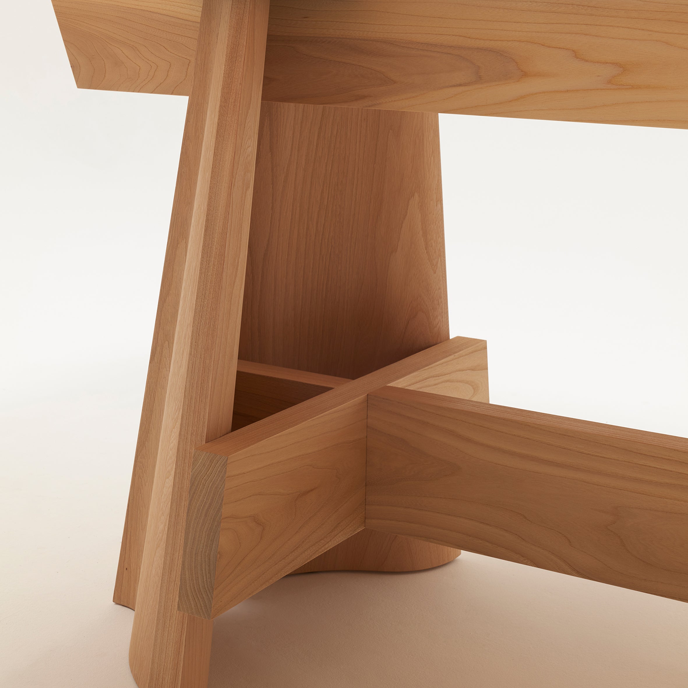 ORI Dining Table