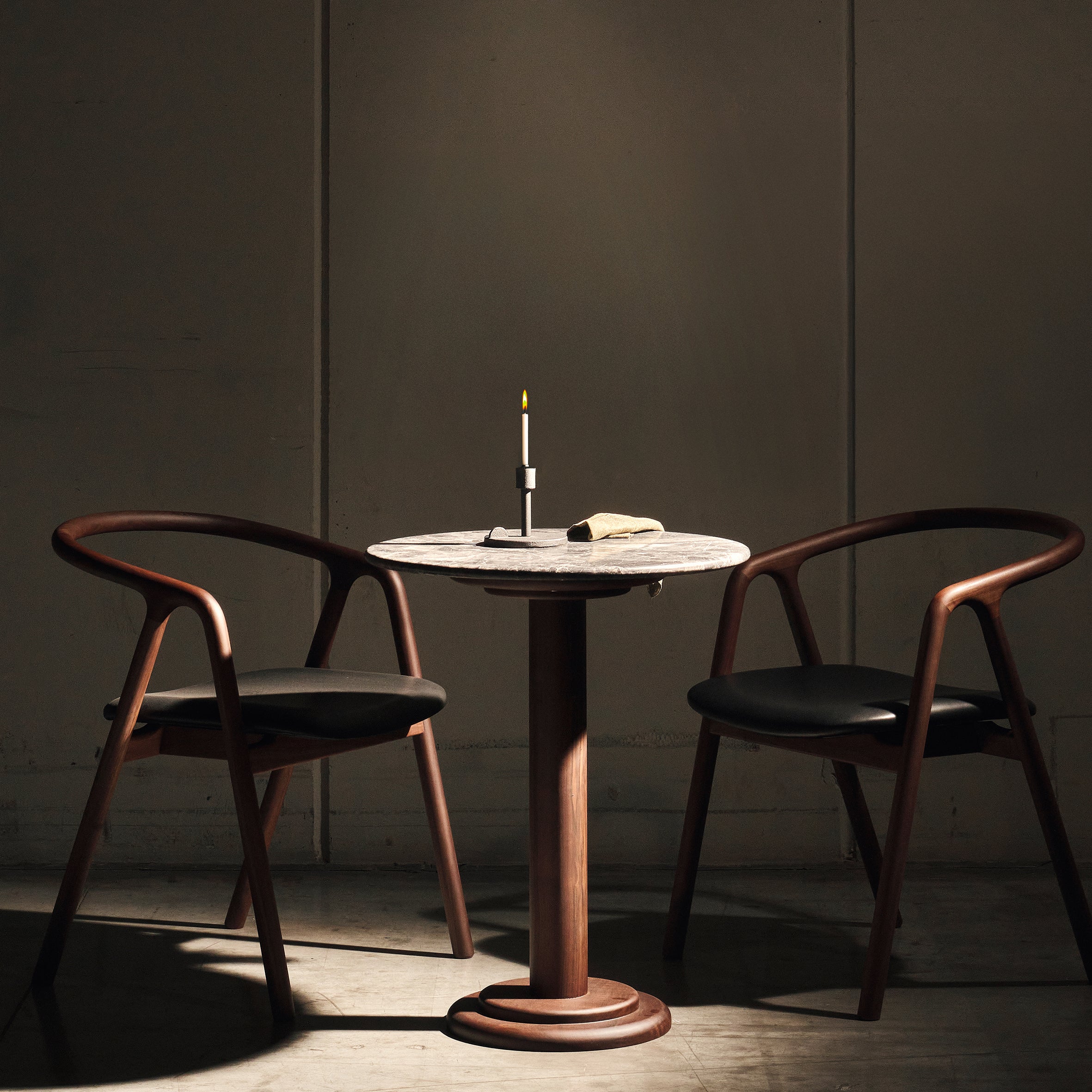 Dedal Dining Table