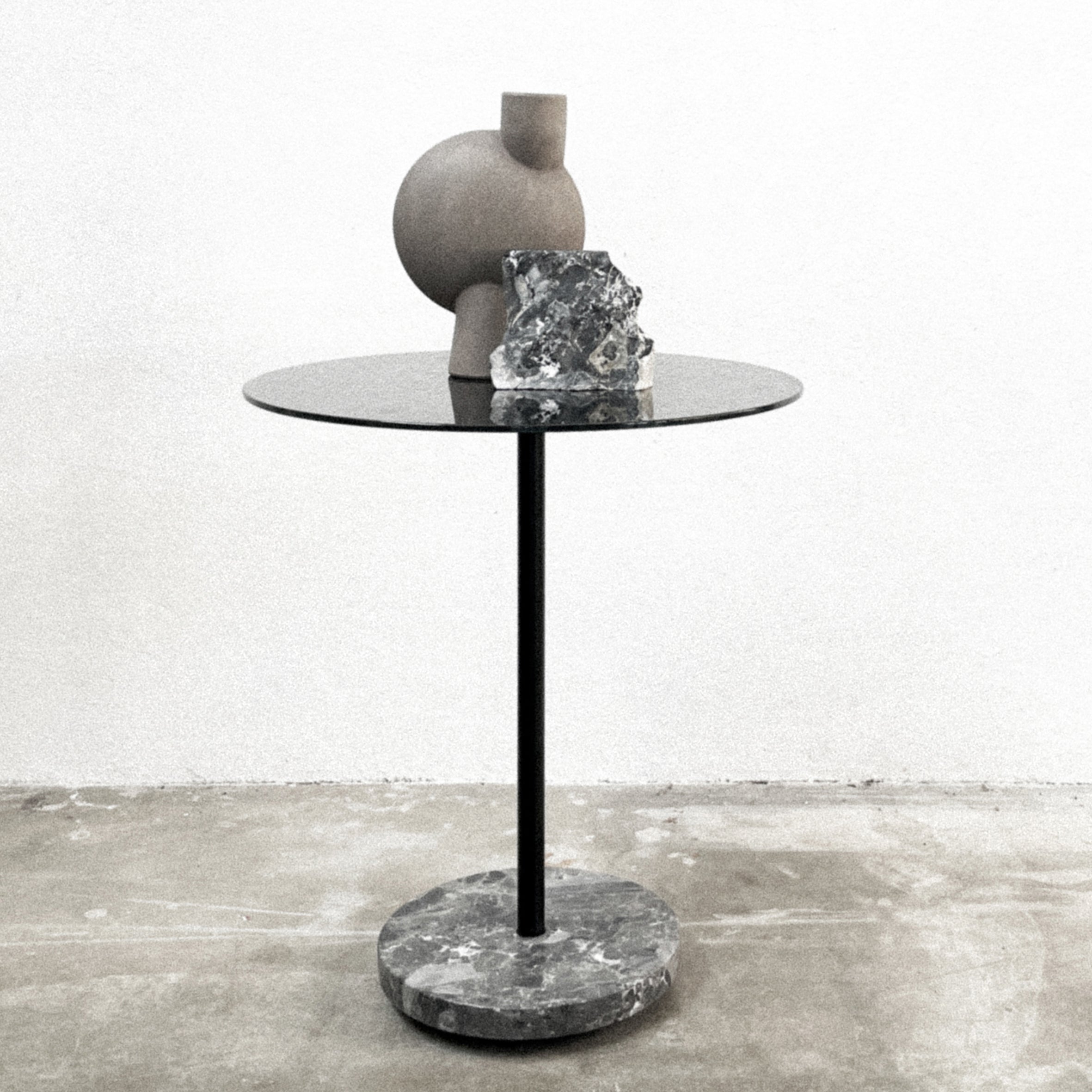Larica Lounge Table