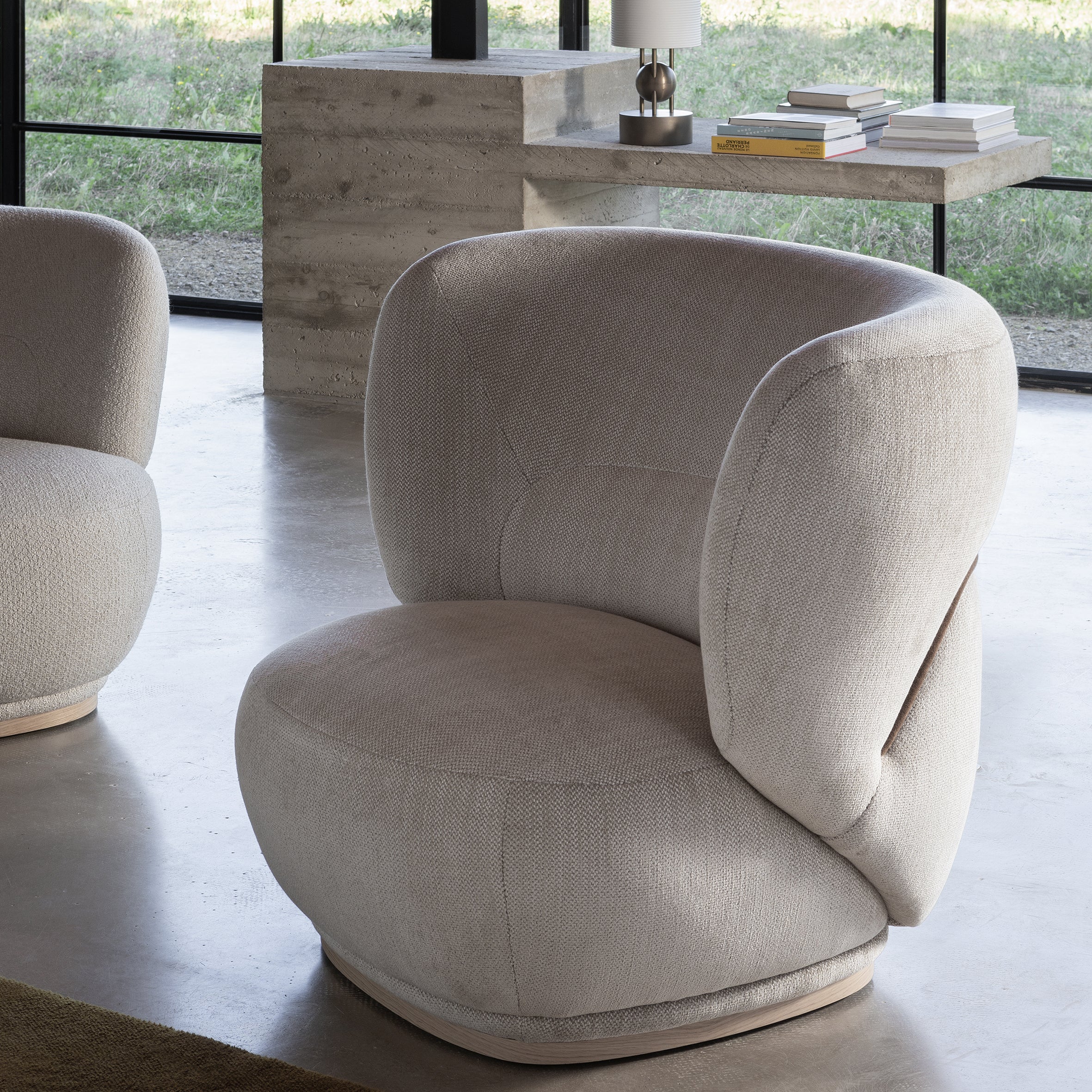 Callista Lounge Chair