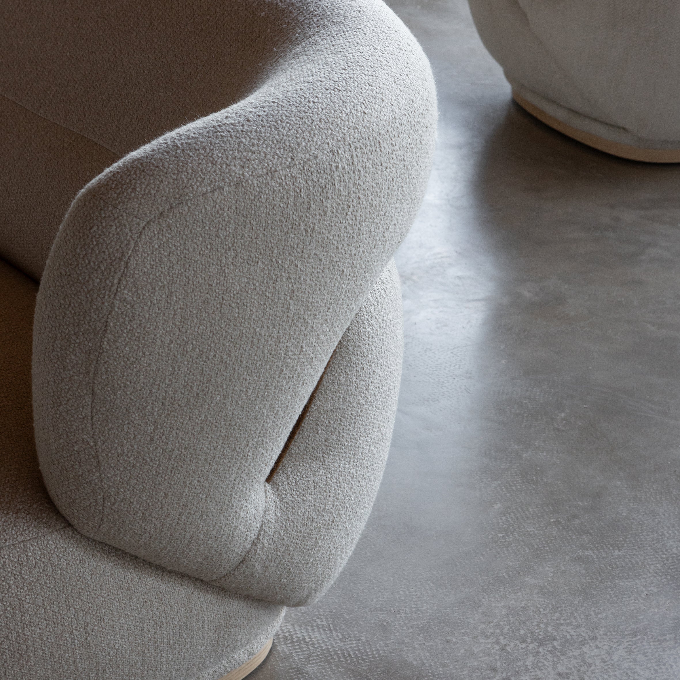Callista Lounge Chair