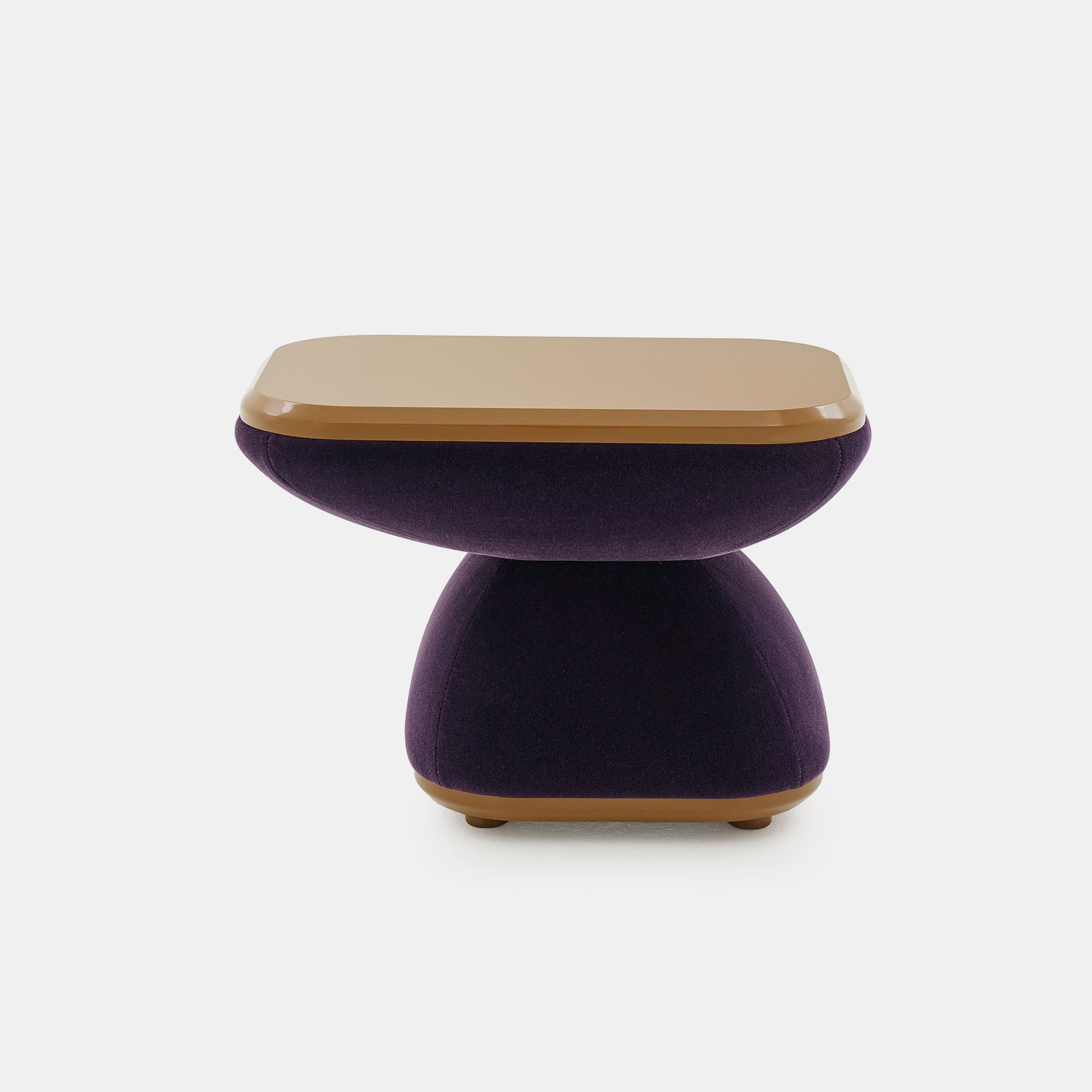Kiss Pedestal Table