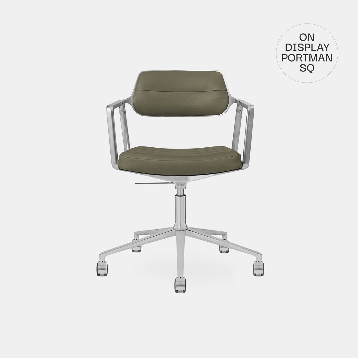 Vipp453+ Swivel Chair