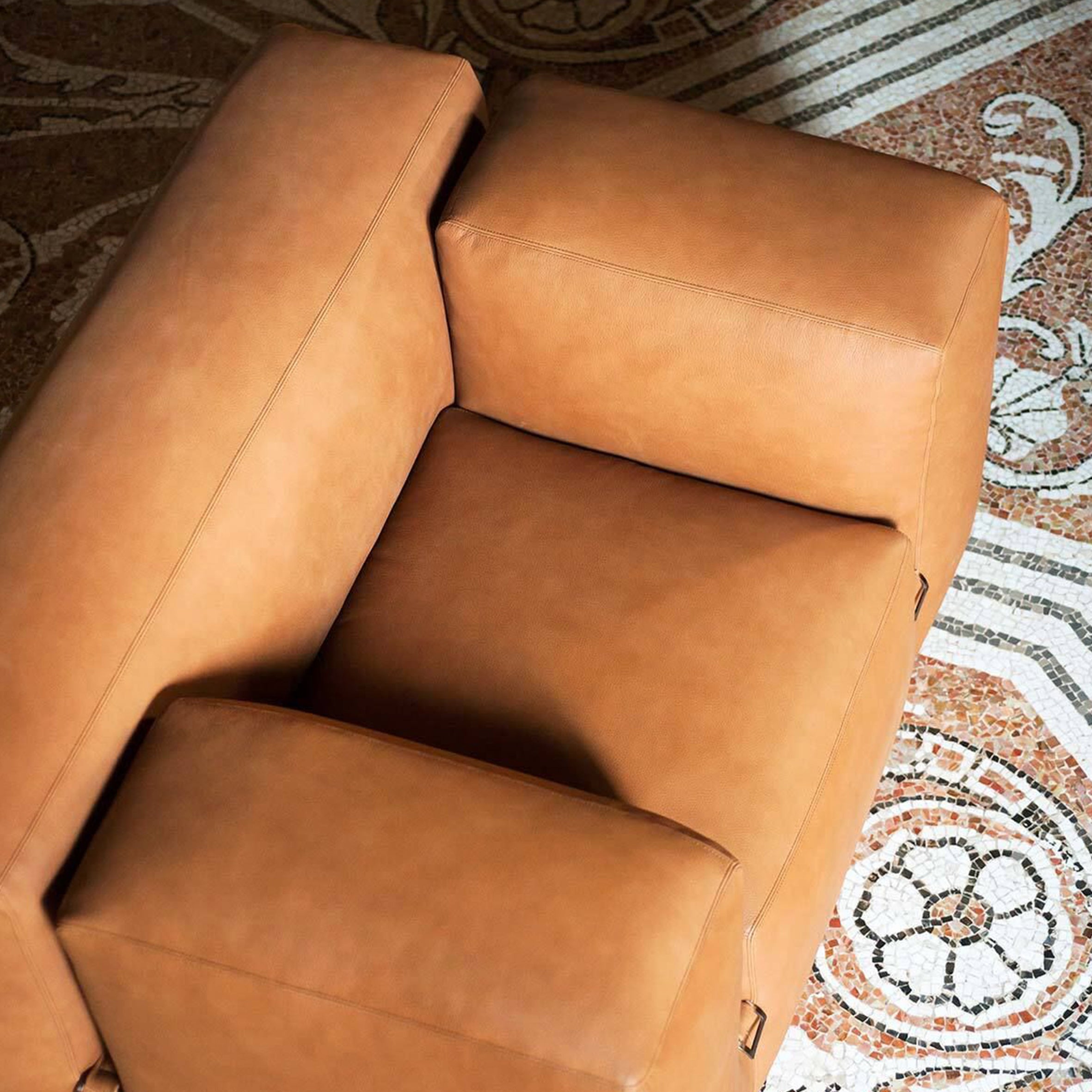 Le Mura Lounge Chair