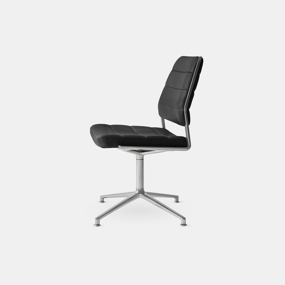 Vipp454 Swivel Chair