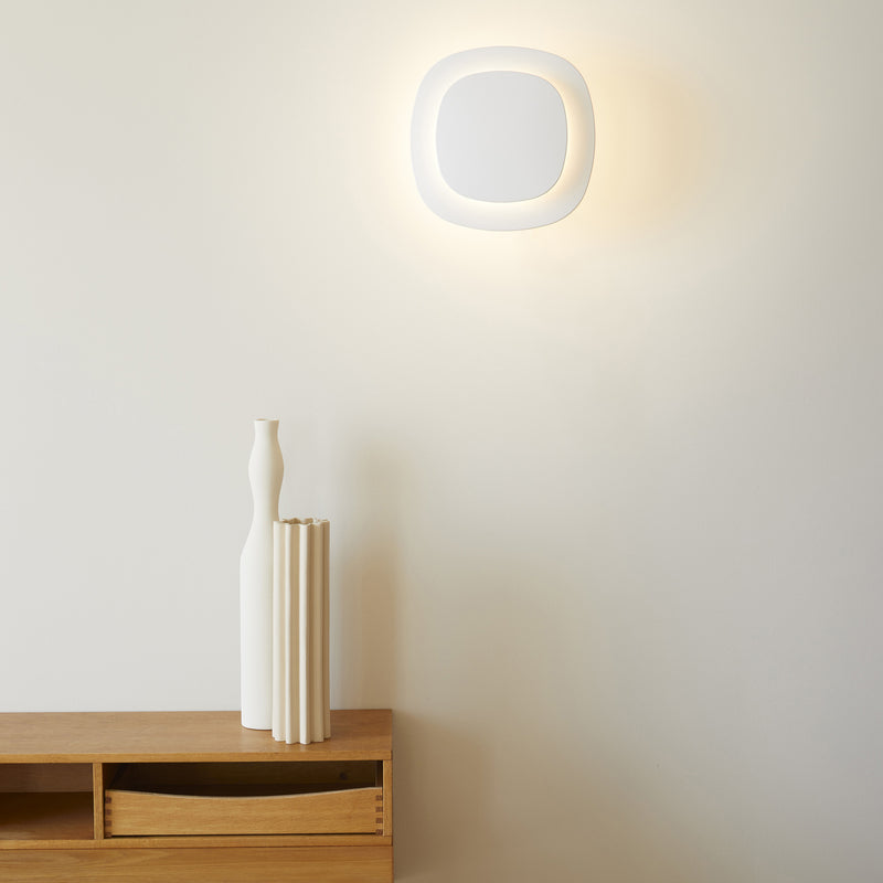Luthien Wall Lamp