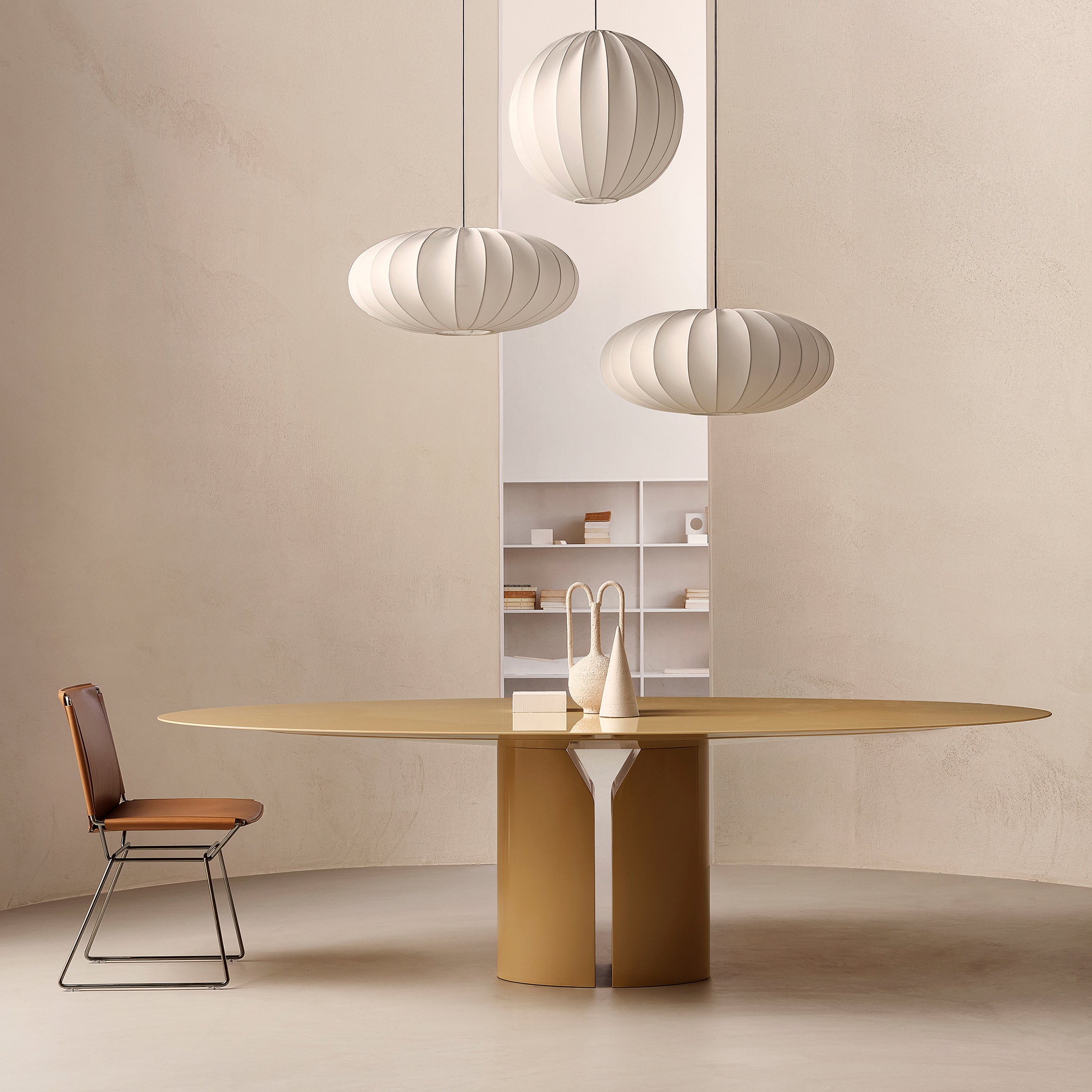 NVL Round Dining Table
