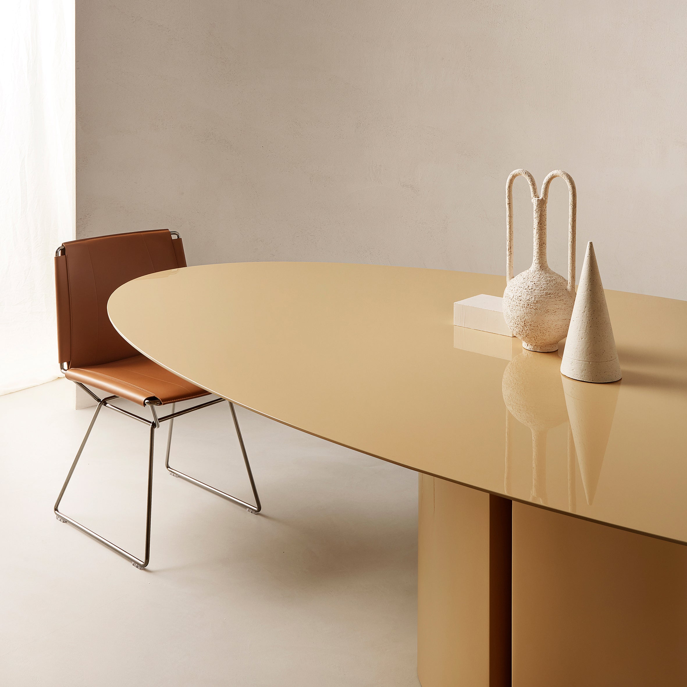 NVL Oval Dining Table