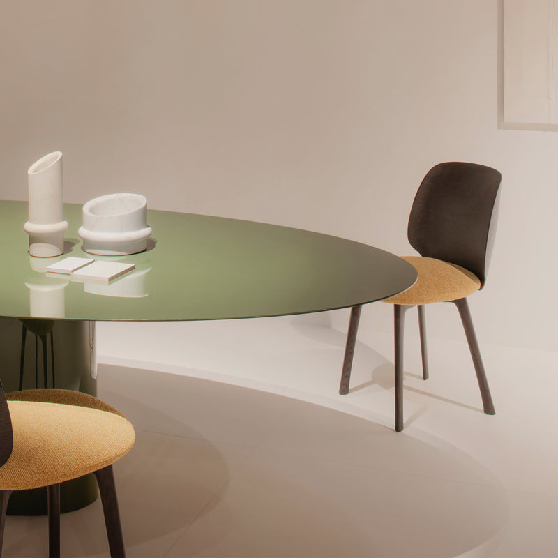 NVL Oval Dining Table