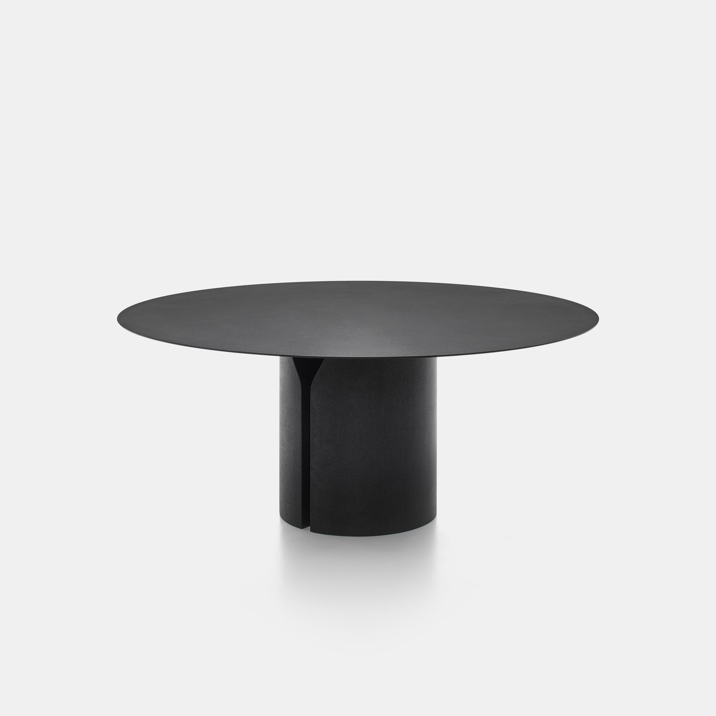 NVL Round Dining Table