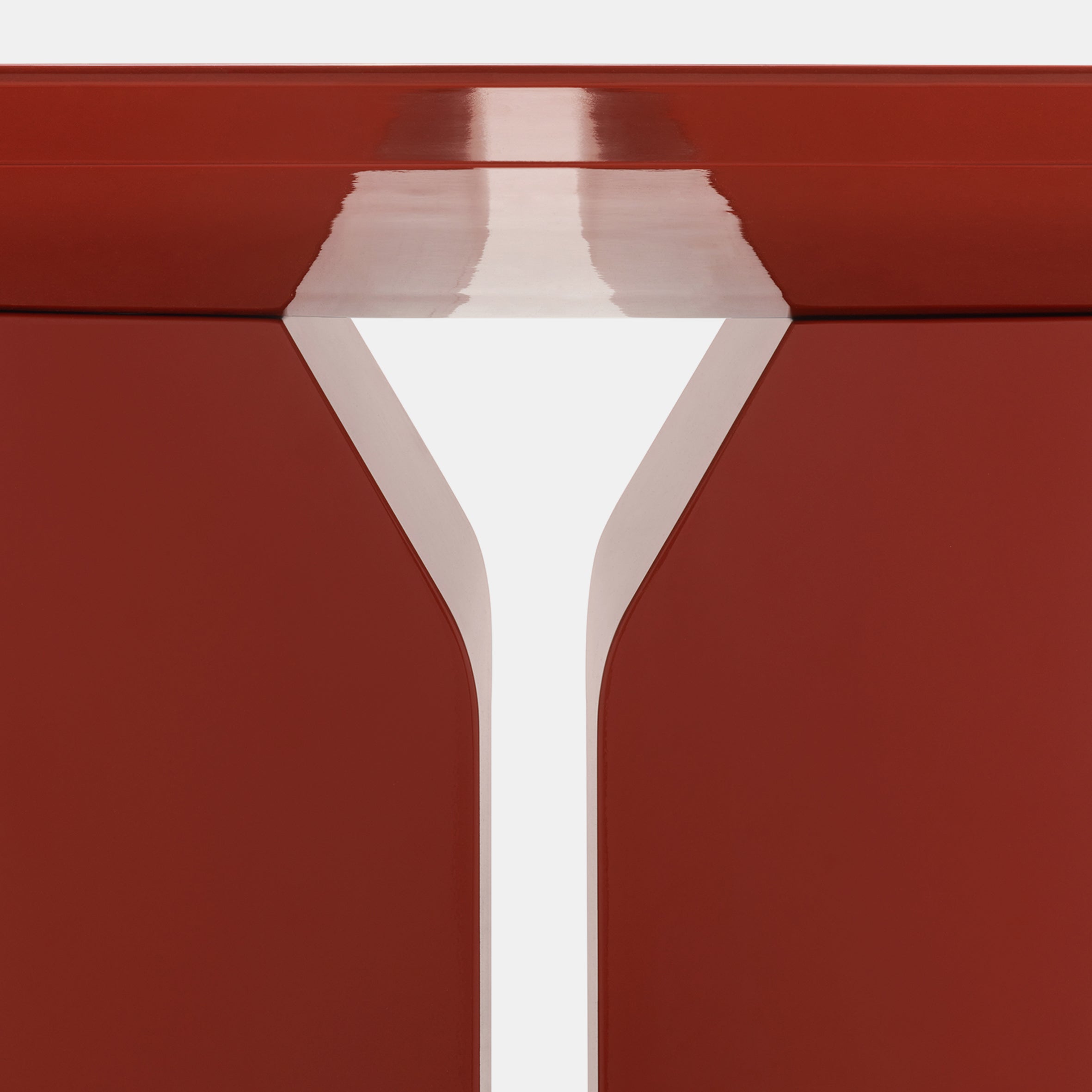 NVL Round Dining Table