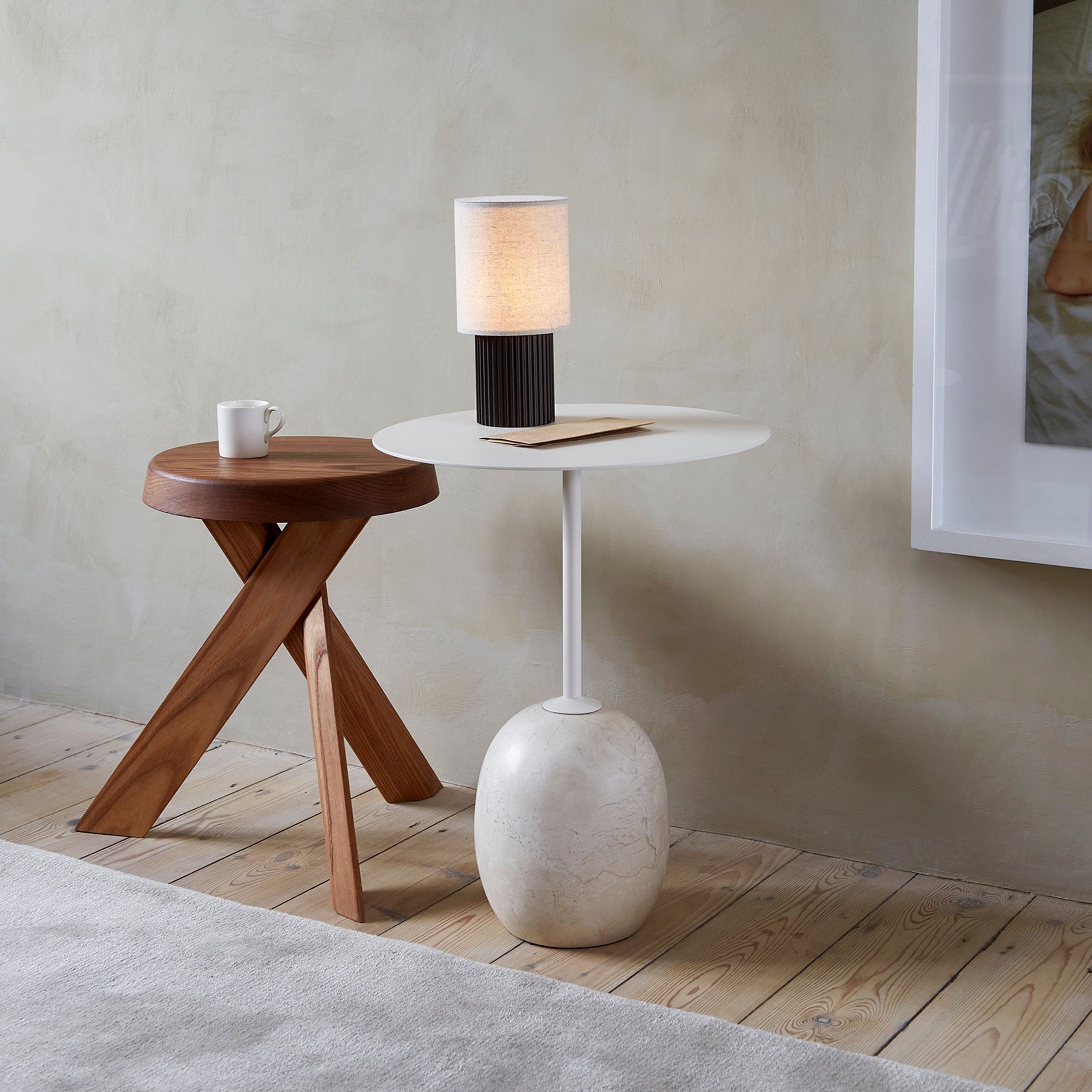 Manhattan SC52 Portable Table Lamp