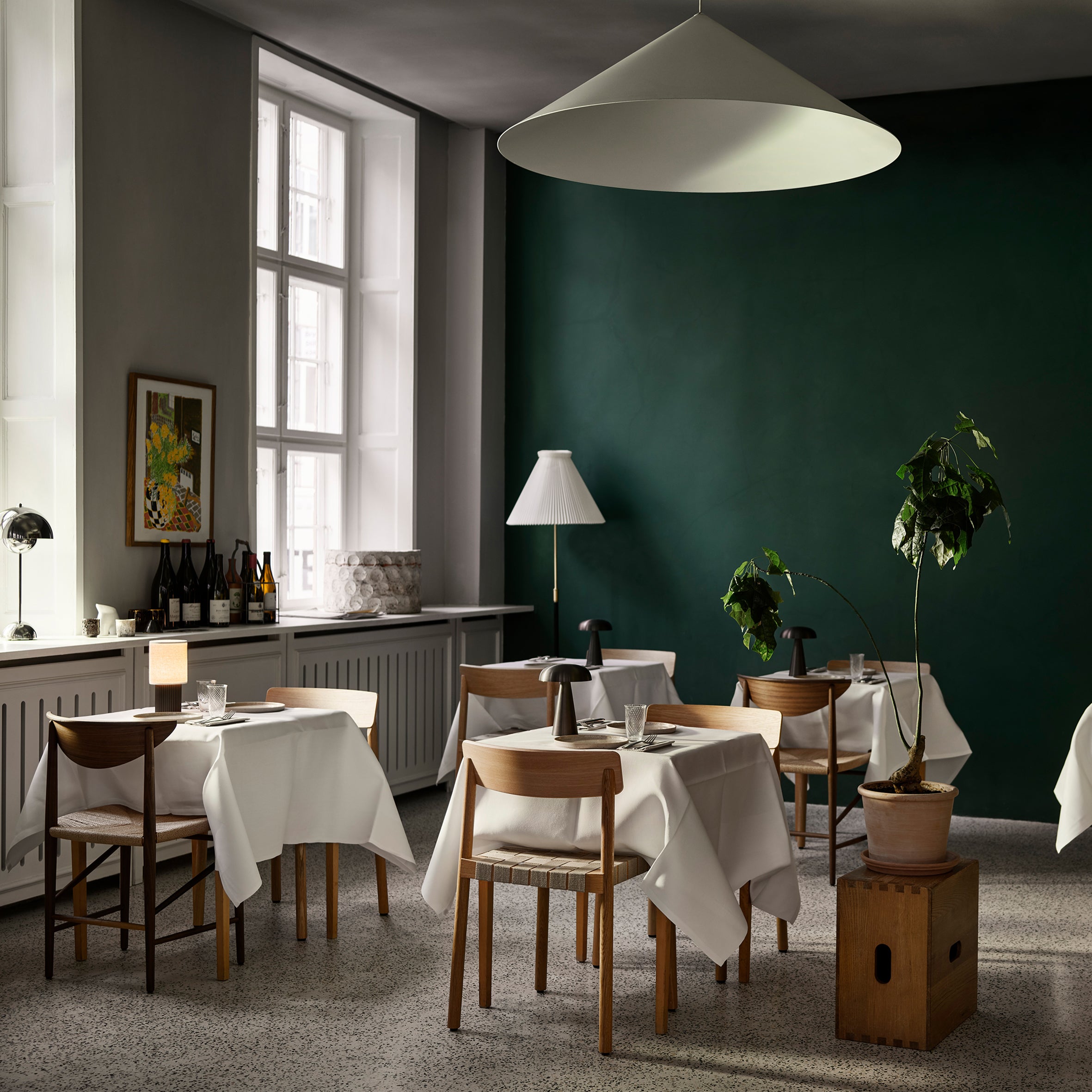 Manhattan SC52 Portable Table Lamp