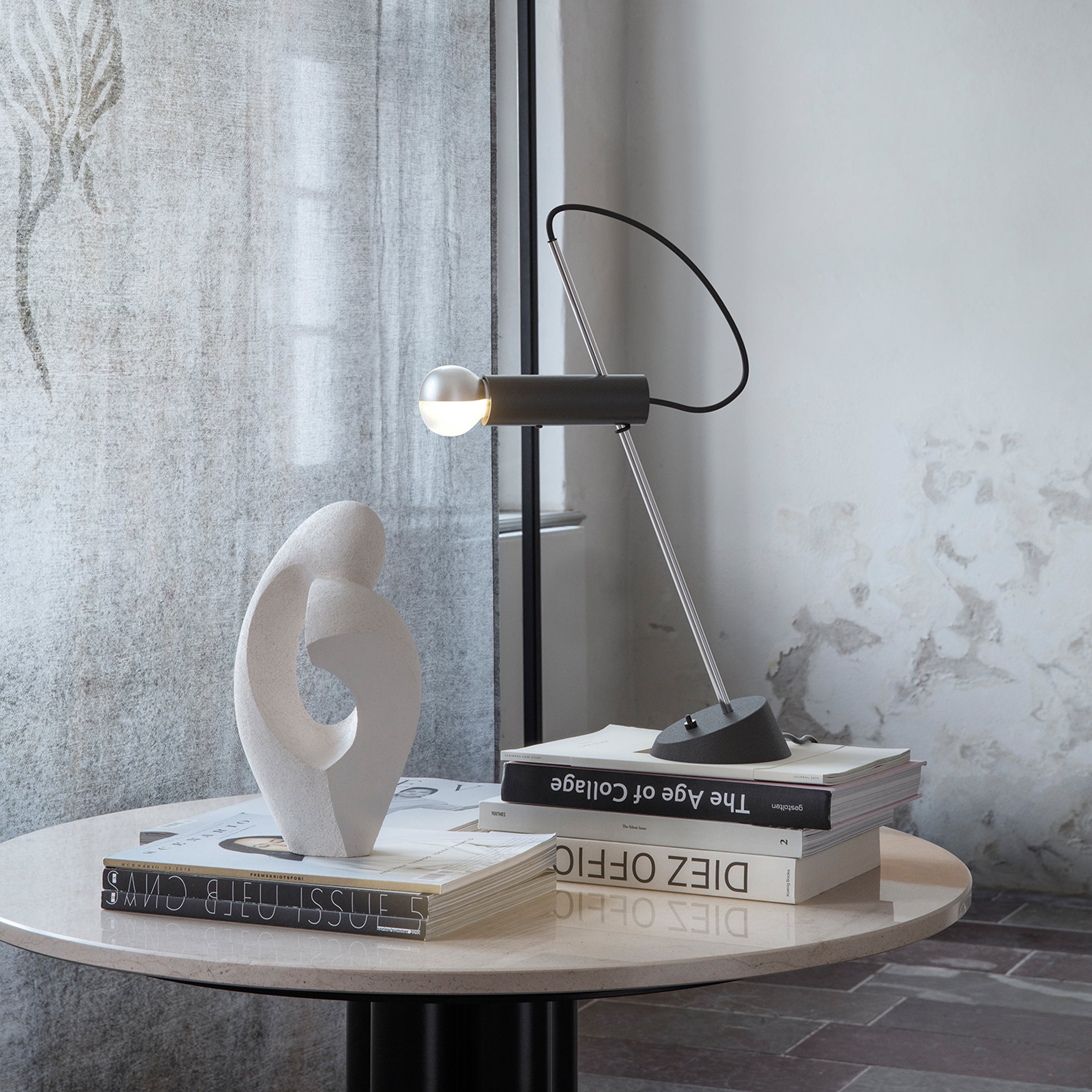 Model 566 Table Lamp