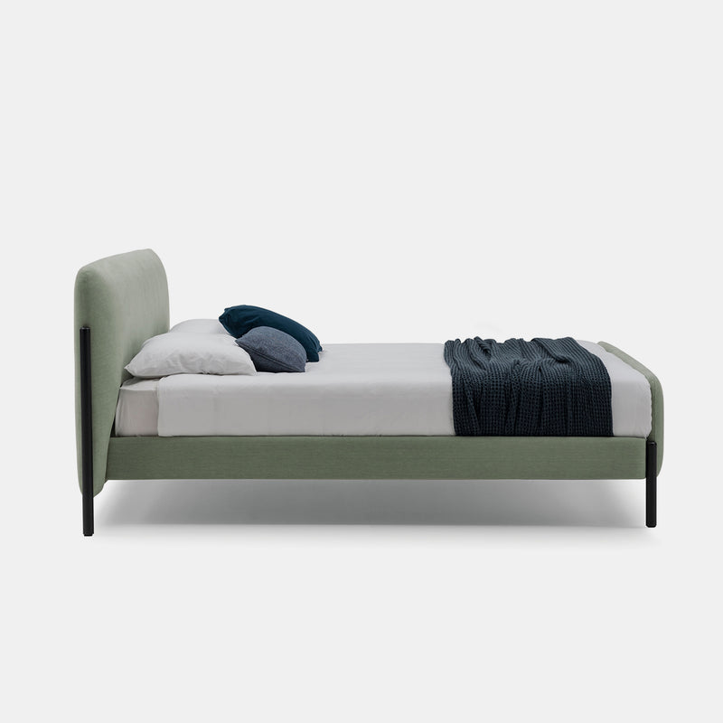 Flag Bed With Footboard